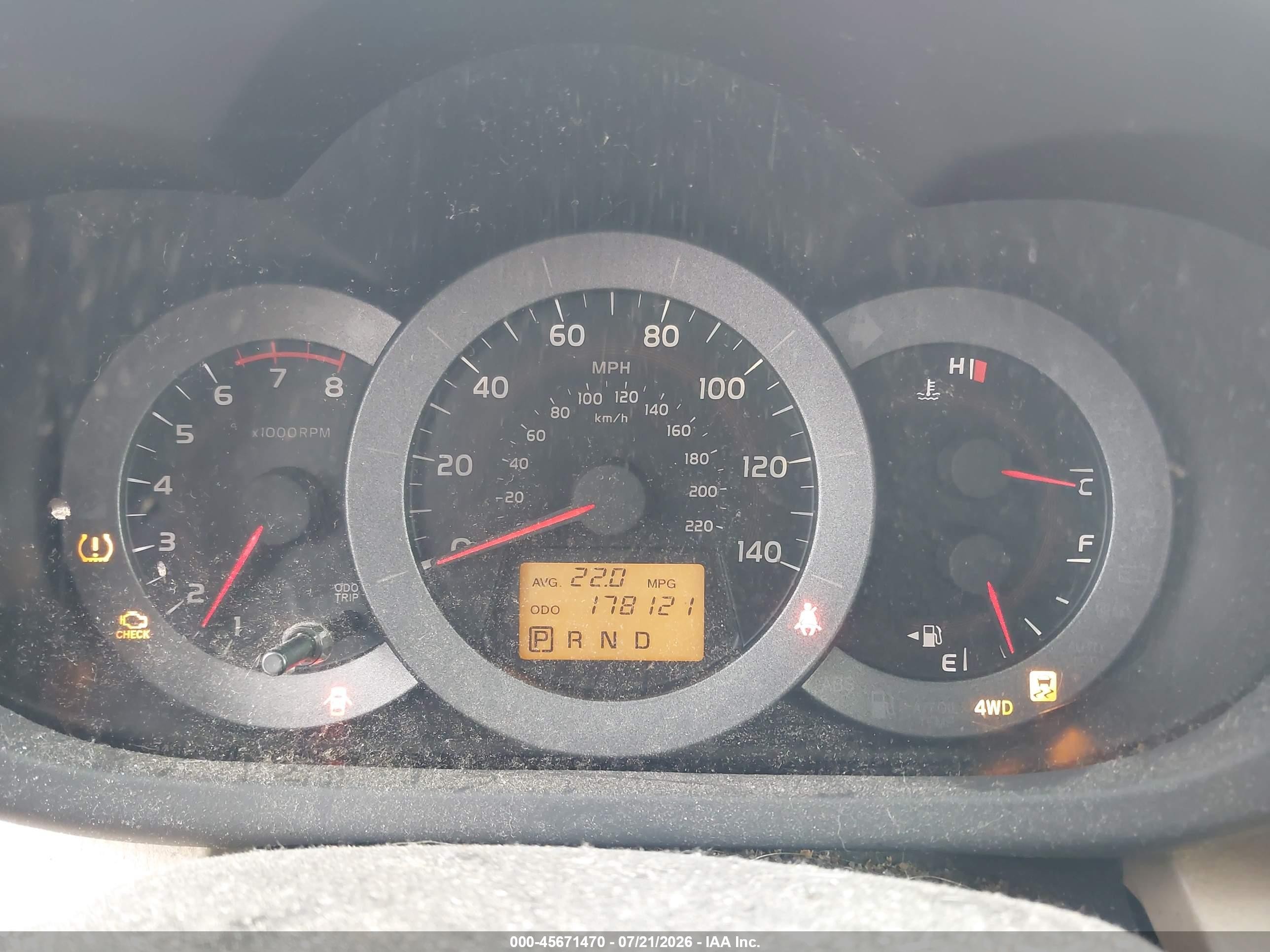 2009 Toyota Rav4   Red vin: JTMBF33V79D017867