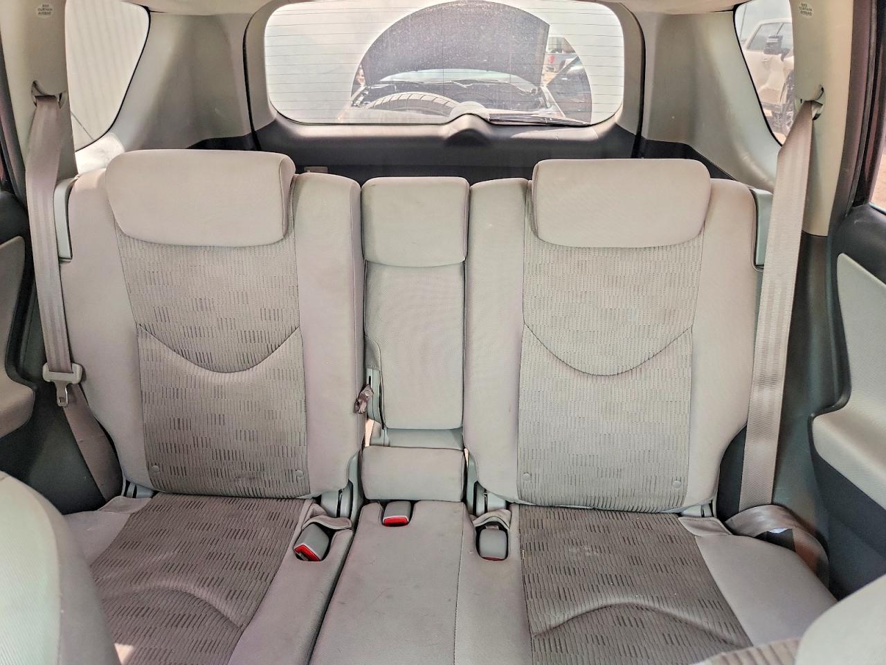 2009 Toyota Rav4 Base Silver vin: JTMBF33V79D019358