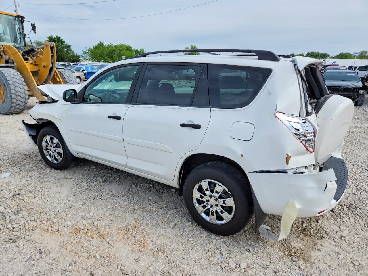 2009 Toyota Rav4 White vin: JTMBF33V895001638