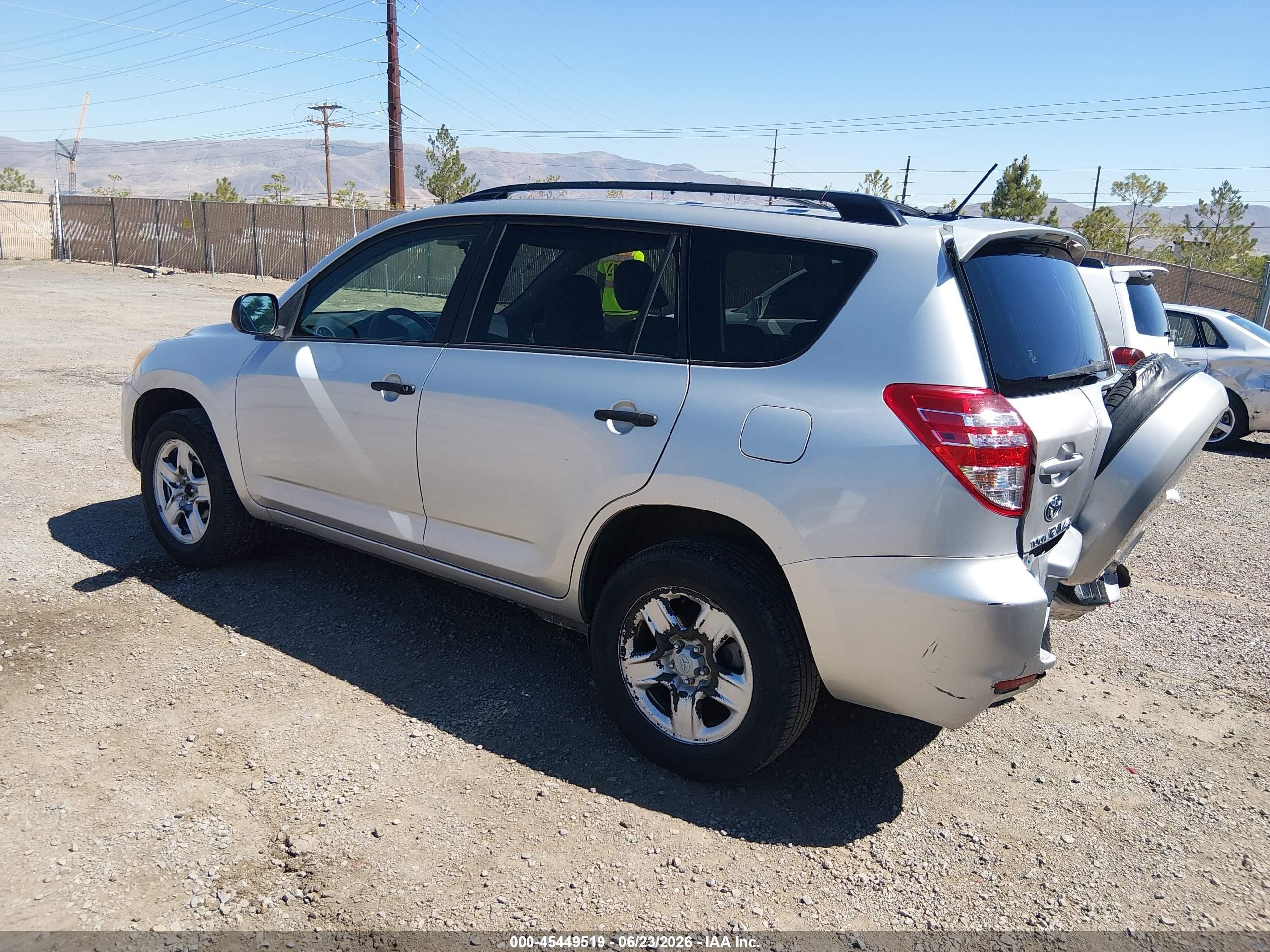 2009 Toyota Rav4   Silver vin: JTMBF33V895008167