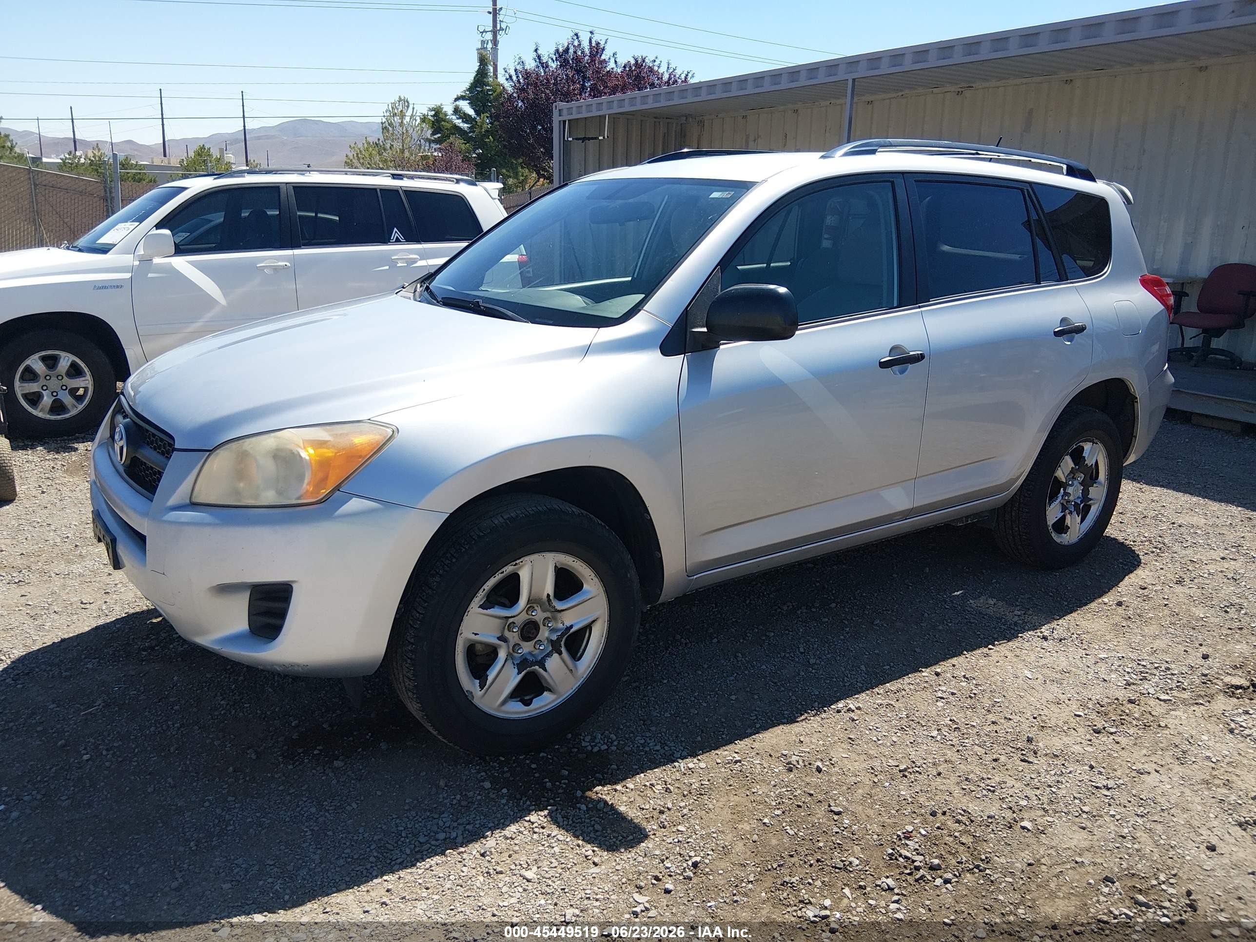 2009 Toyota Rav4   Silver vin: JTMBF33V895008167