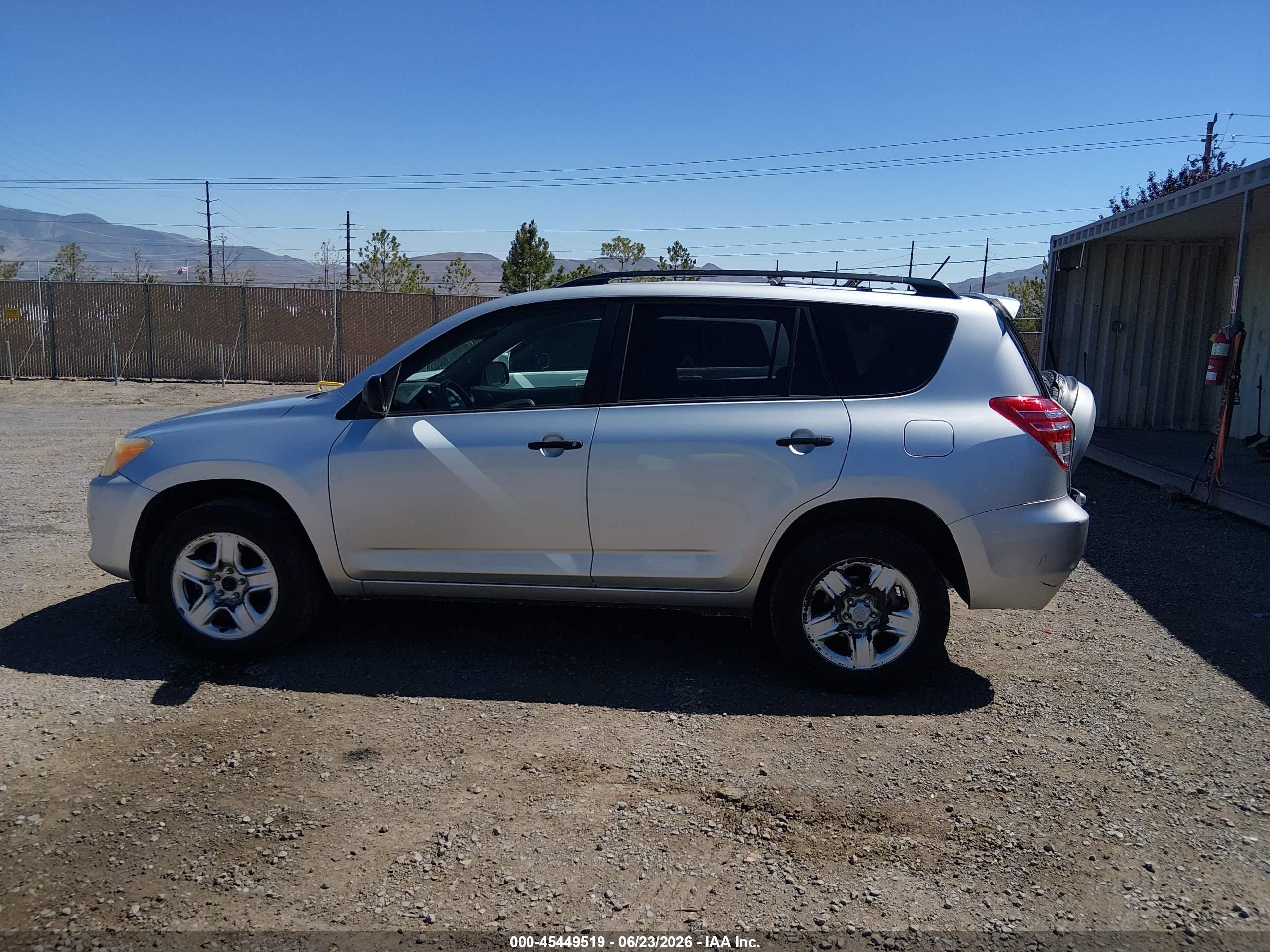 2009 Toyota Rav4   Silver vin: JTMBF33V895008167