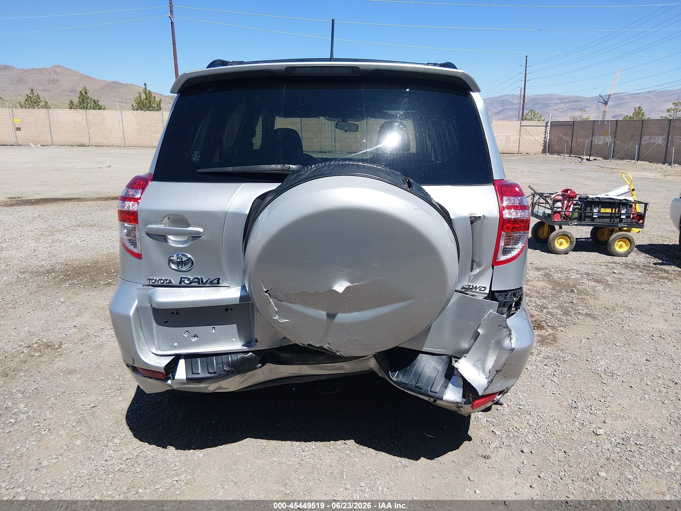 2009 Toyota Rav4   Silver vin: JTMBF33V895008167