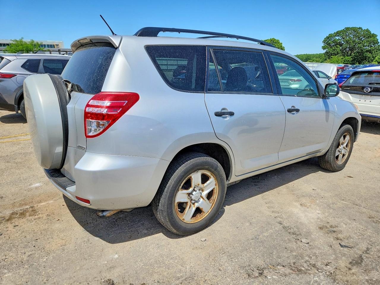 2009 Toyota Rav4 Base Серебряный vin: JTMBF33V895016916