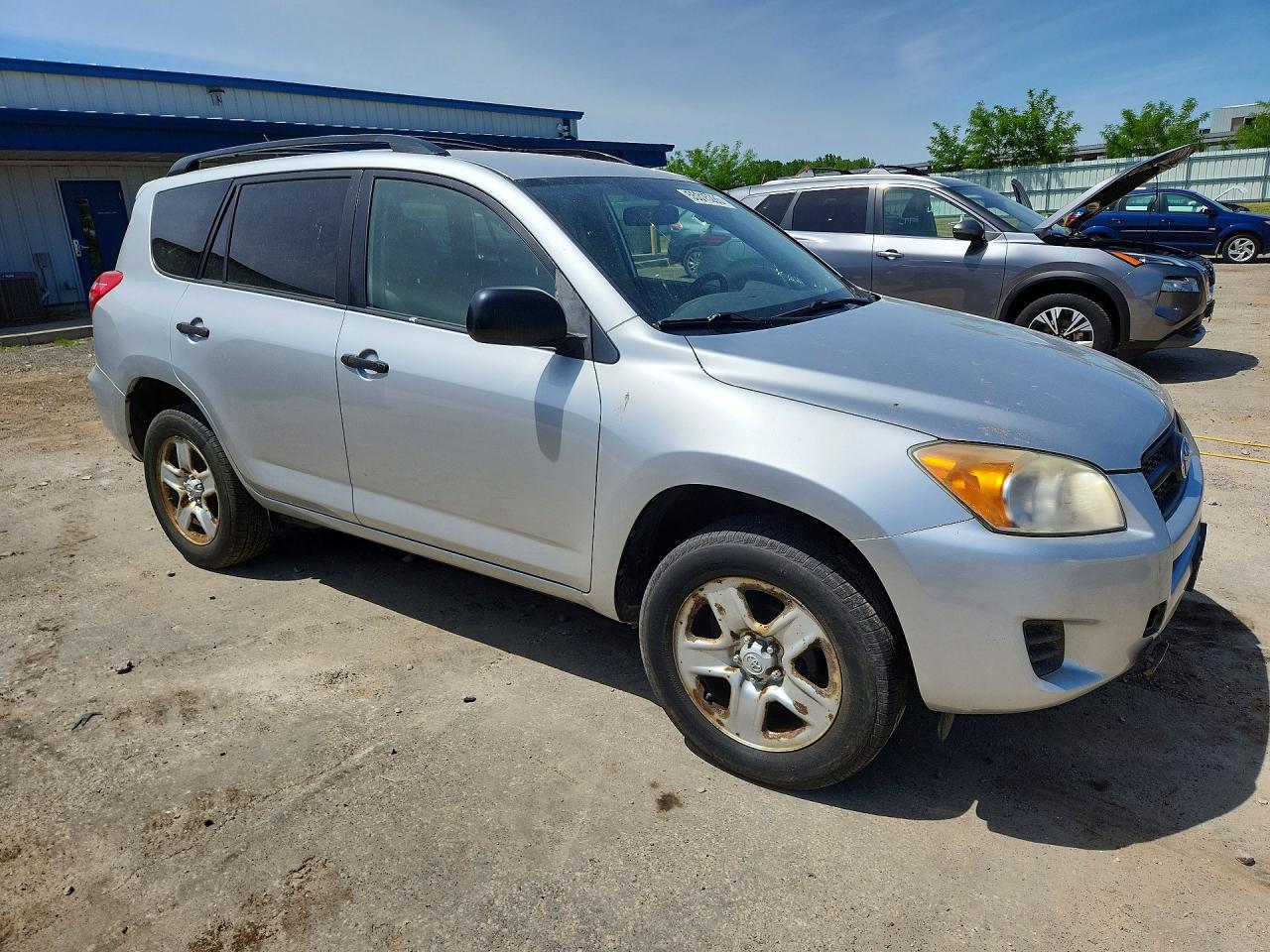 2009 Toyota Rav4 Base Серебряный vin: JTMBF33V895016916