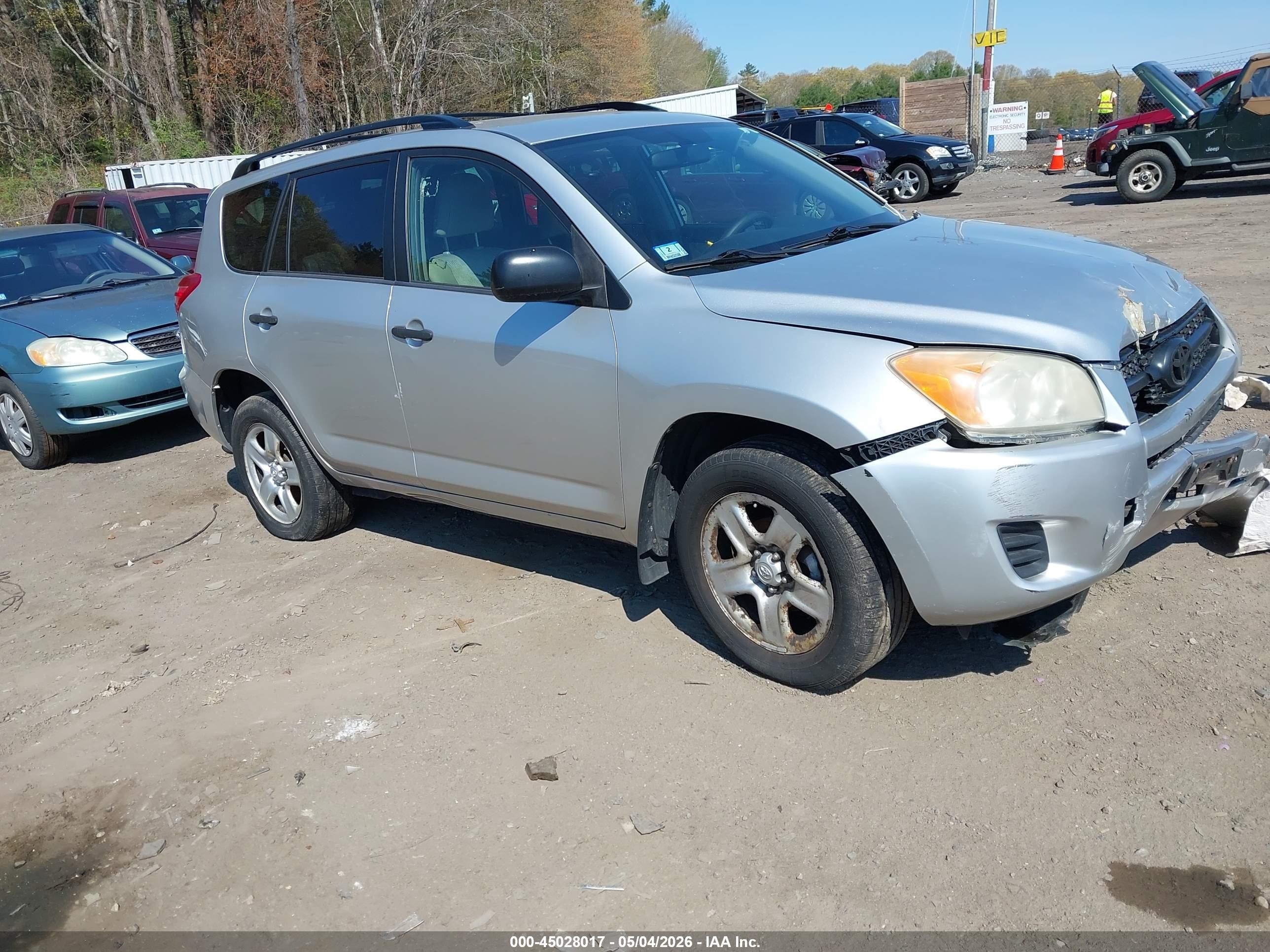 2009 Toyota Rav4   Silver vin: JTMBF33V995004256