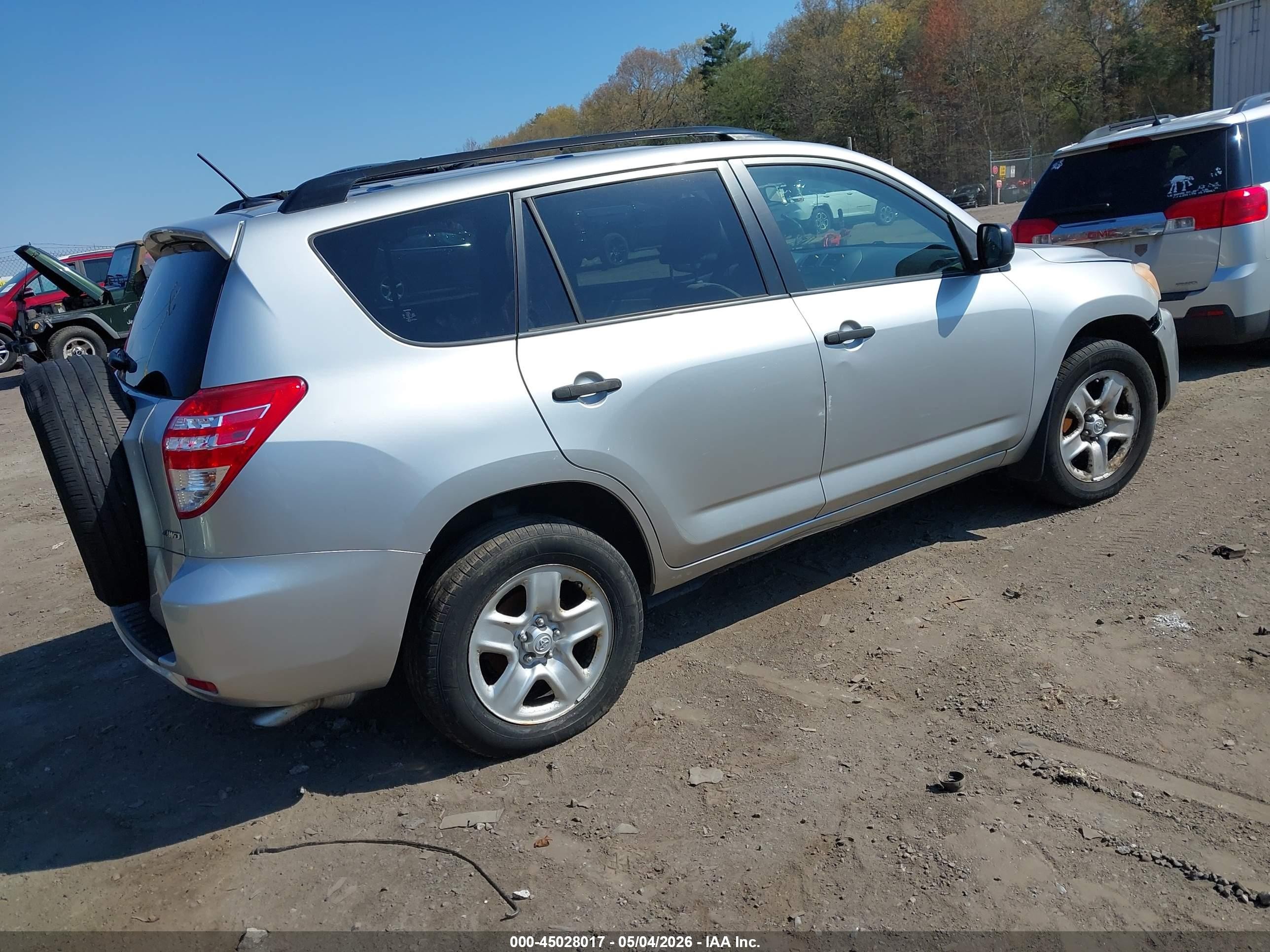 2009 Toyota Rav4   Silver vin: JTMBF33V995004256