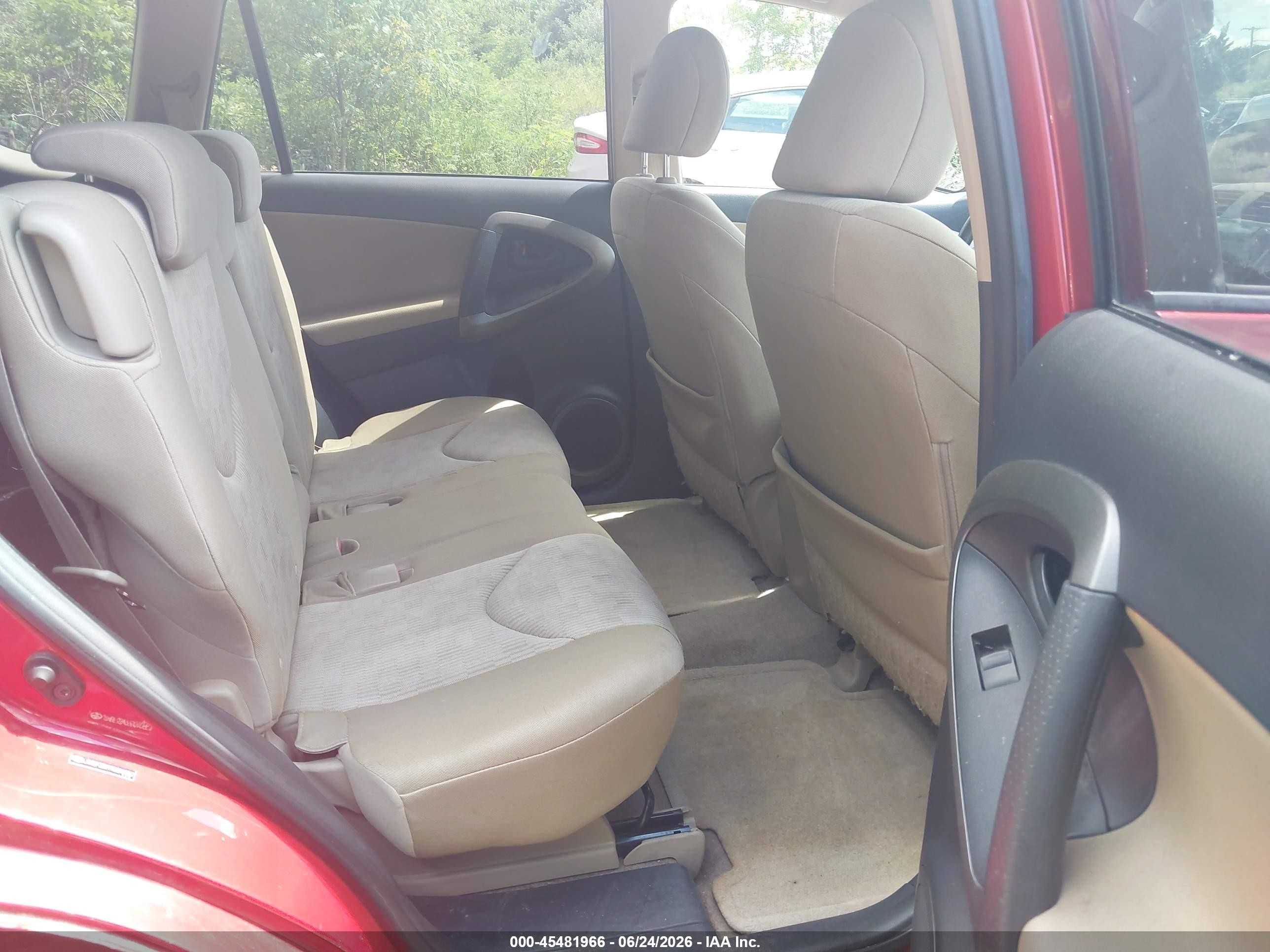 2009 Toyota Rav4   Red vin: JTMBF33V995010557