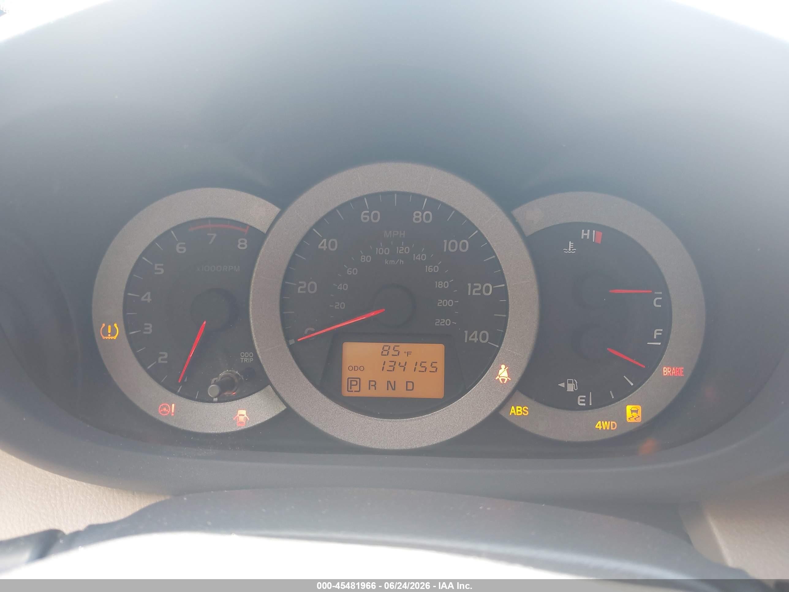 2009 Toyota Rav4   Red vin: JTMBF33V995010557