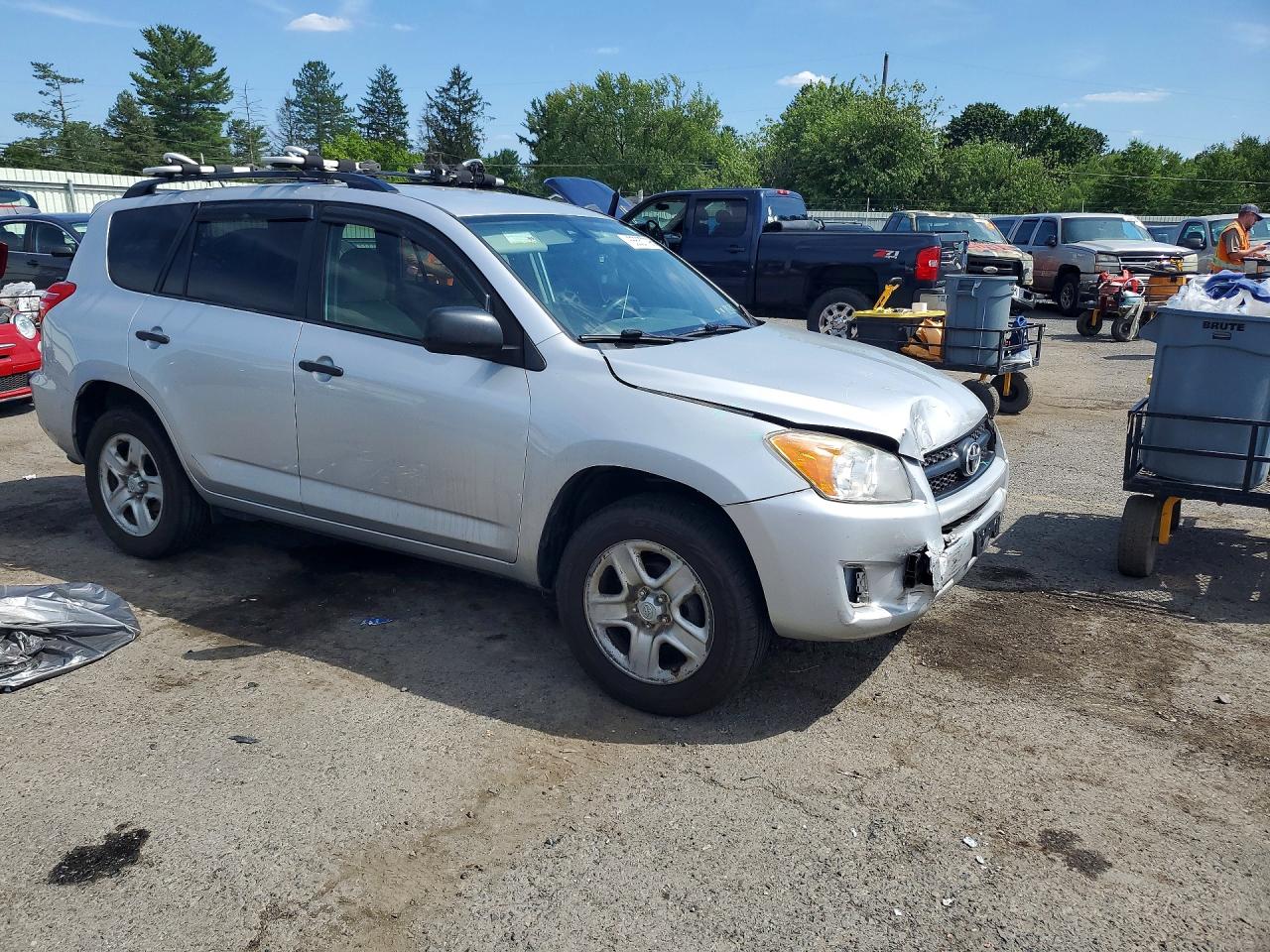 2009 Toyota Rav4 Base Silver vin: JTMBF33V99D009818