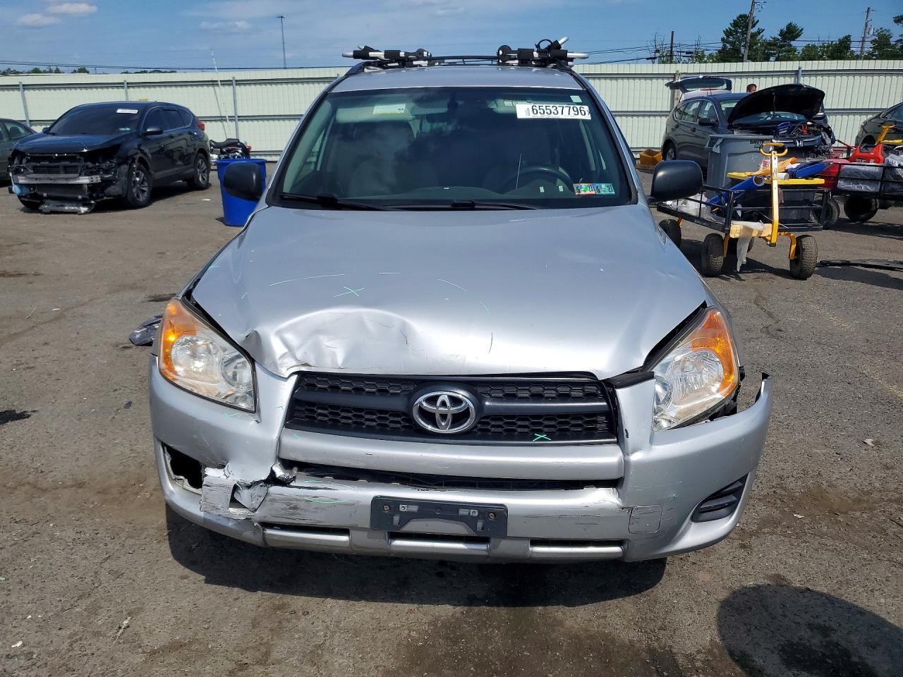 2009 Toyota Rav4 Base Silver vin: JTMBF33V99D009818