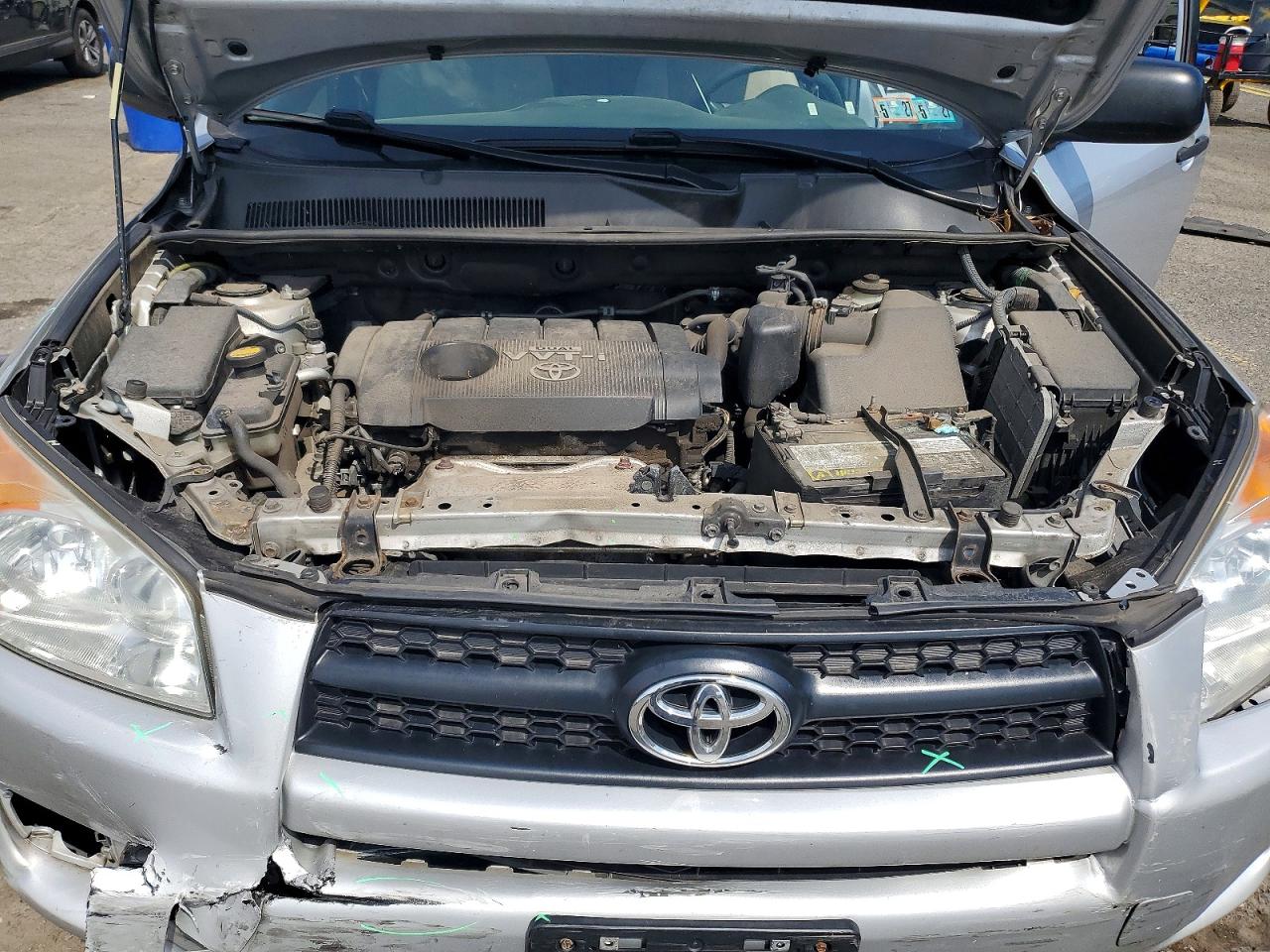 2009 Toyota Rav4 Base Silver vin: JTMBF33V99D009818