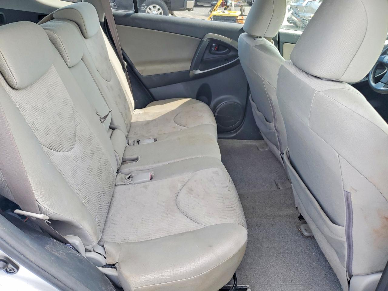 2009 Toyota Rav4 Base Silver vin: JTMBF33V99D009818