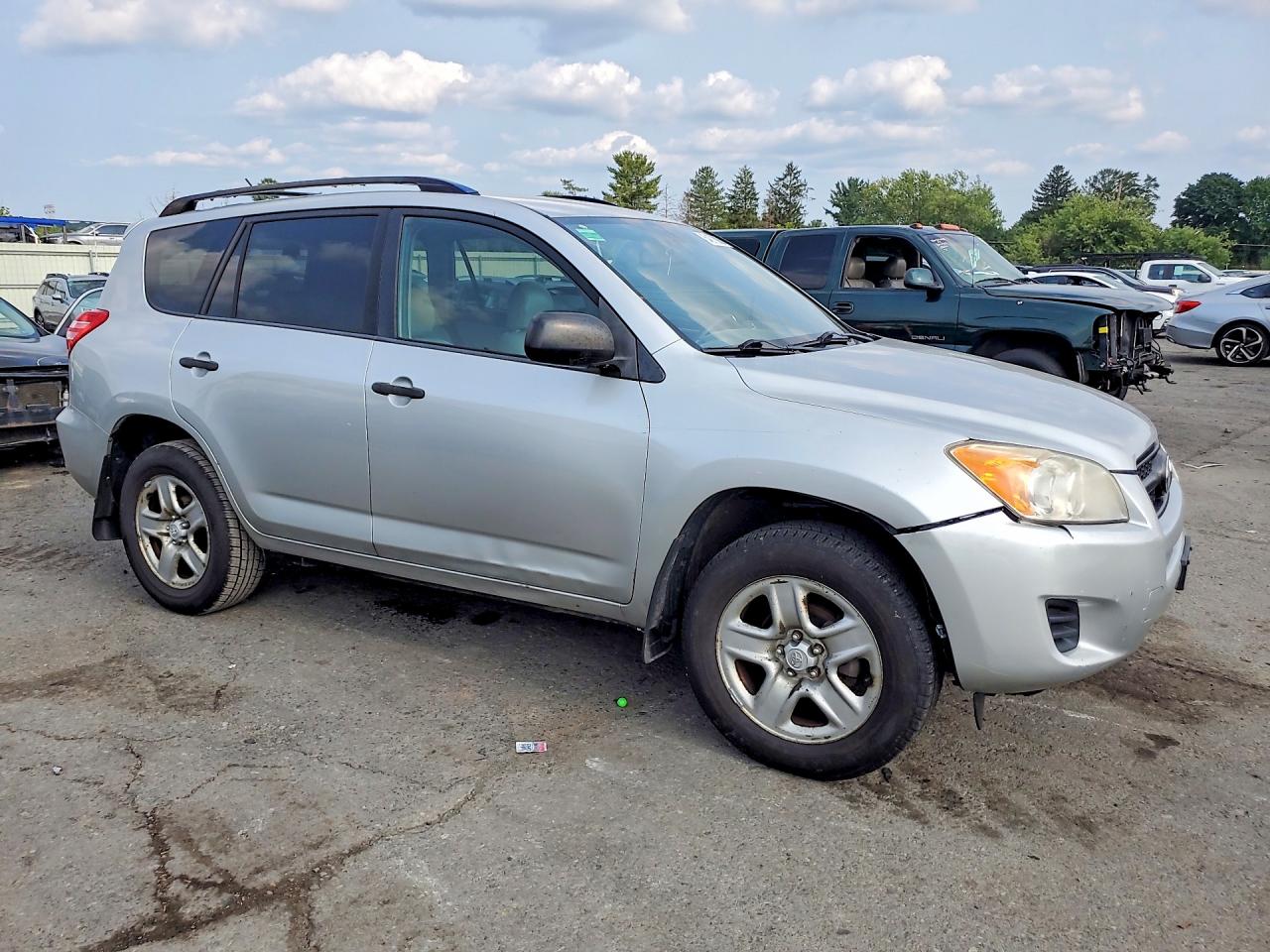 2009 Toyota Rav4 Base Silver vin: JTMBF33V99D011200