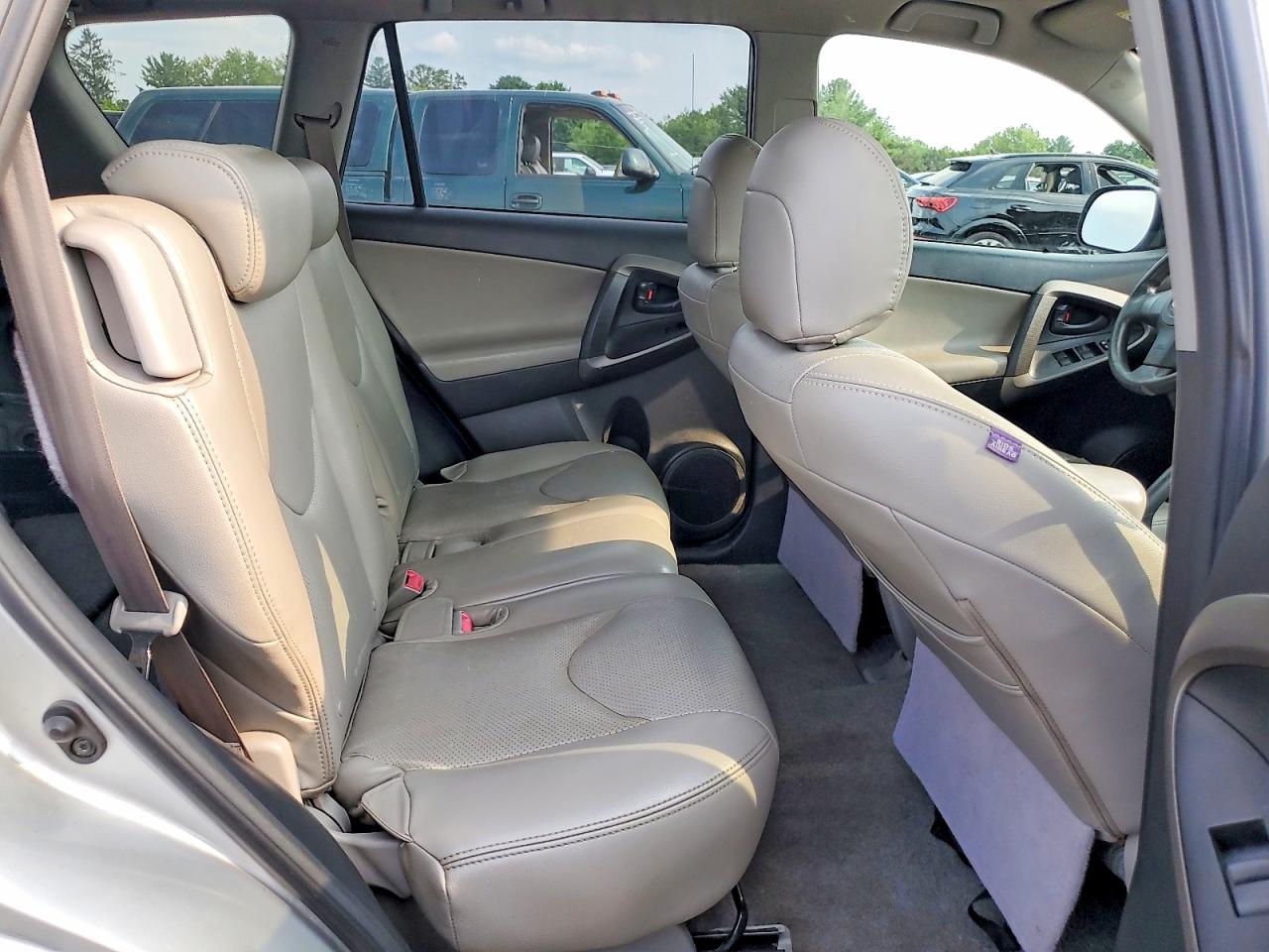 2009 Toyota Rav4 Base Silver vin: JTMBF33V99D011200