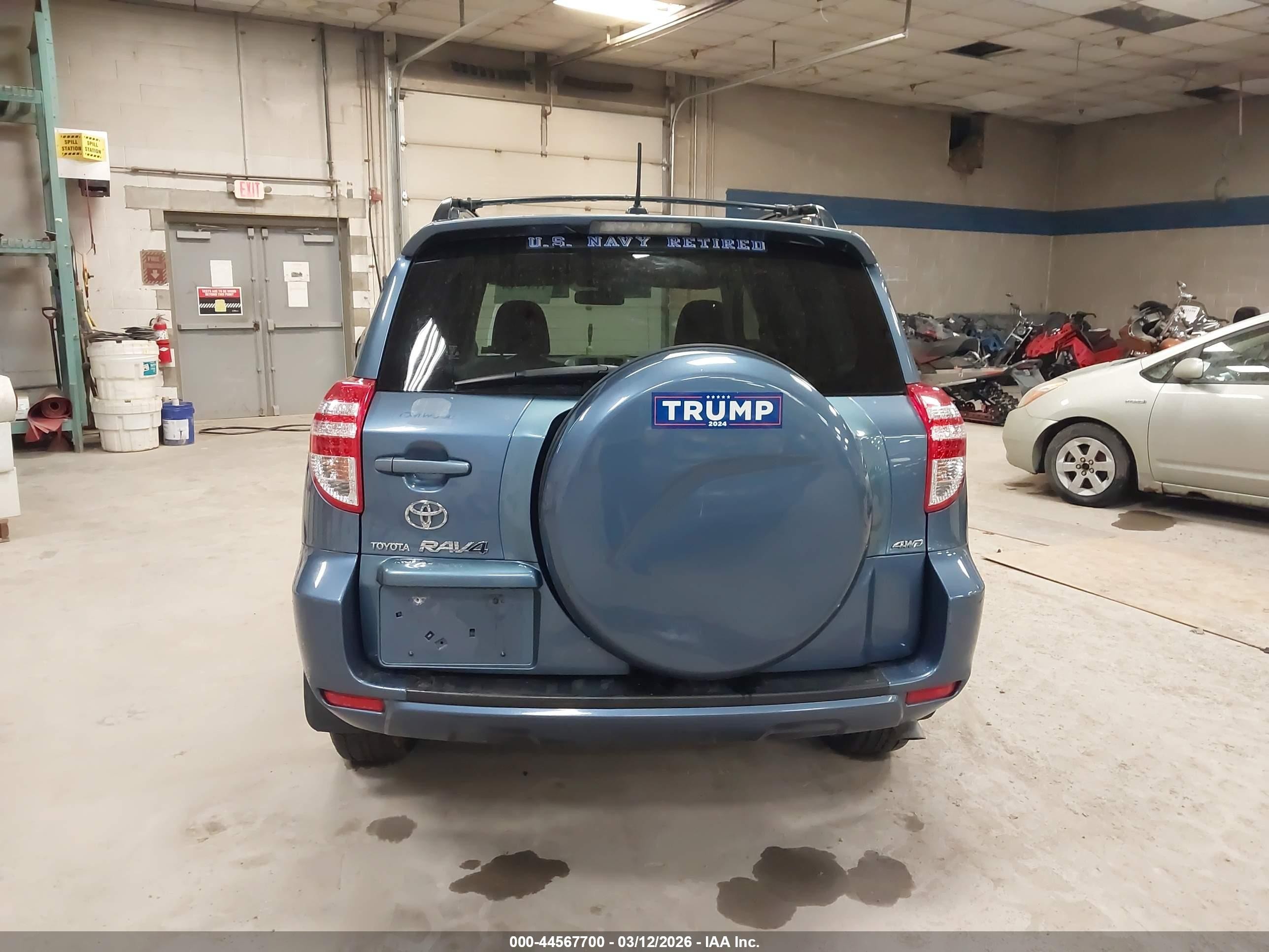 2009 Toyota Rav4 Blue vin: JTMBF33V99D017062