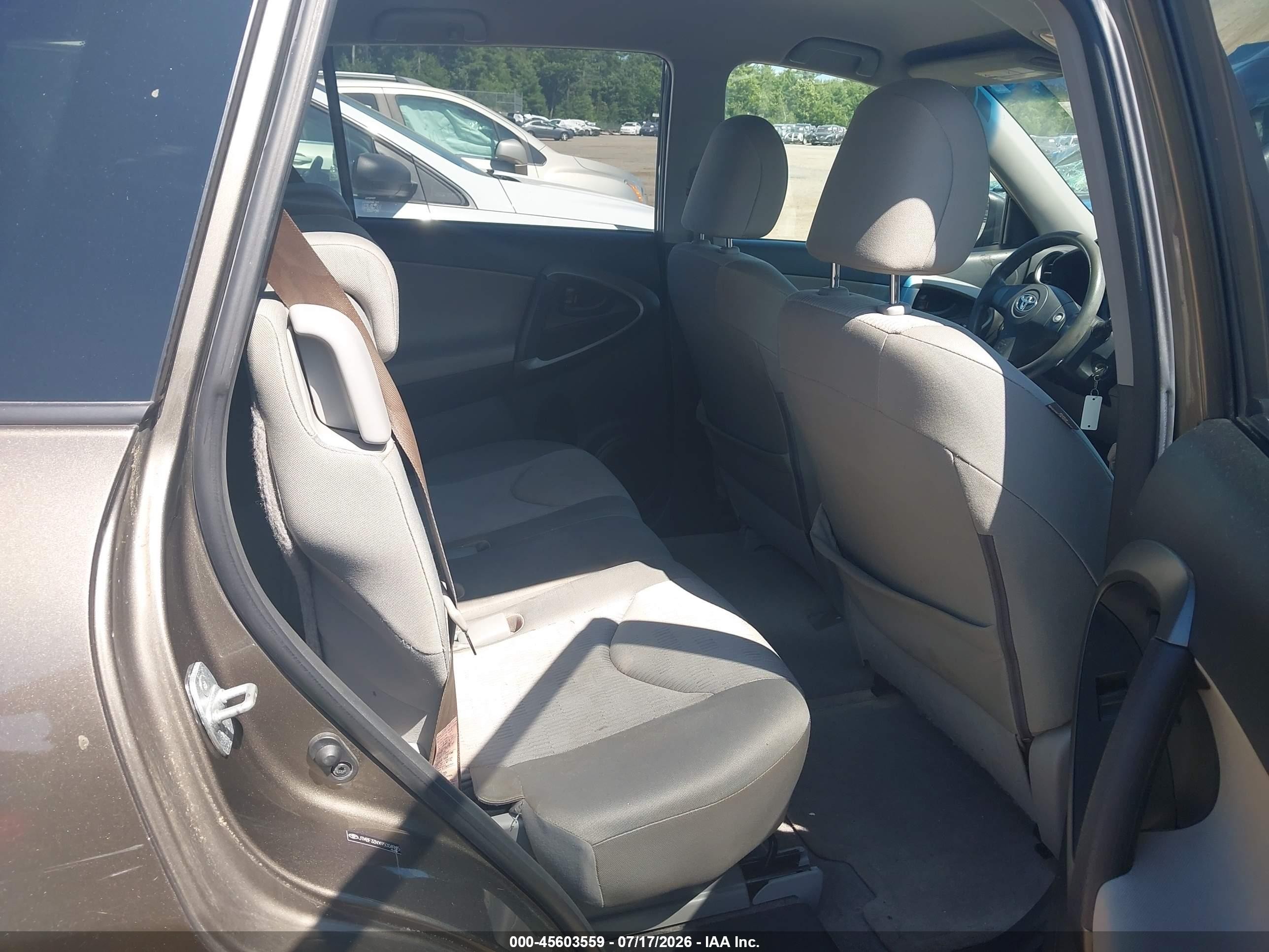 2009 Toyota Rav4   Brown vin: JTMBF33VX95004945