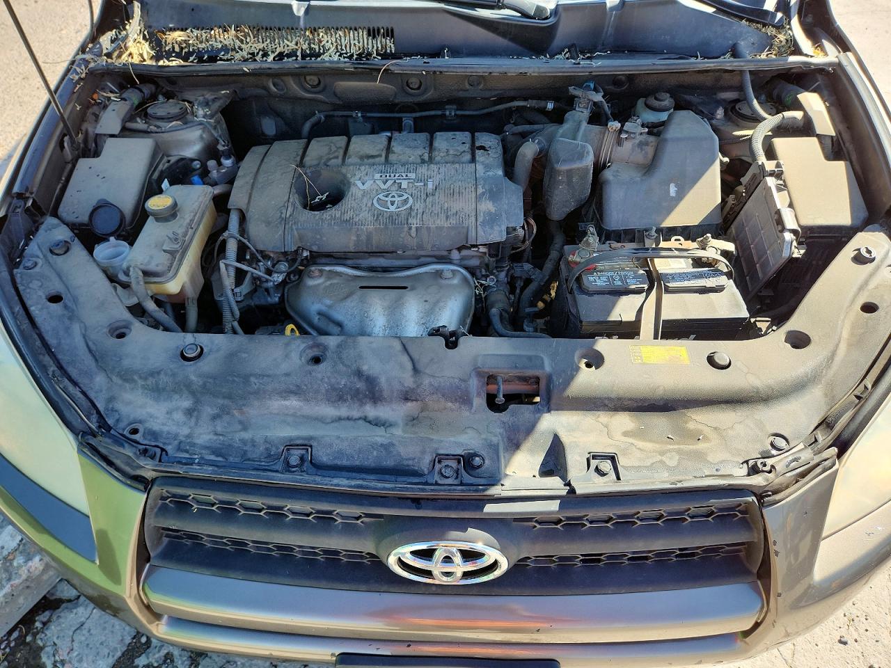 2009 Toyota Rav4 Base Коричневый vin: JTMBF33VX95009109