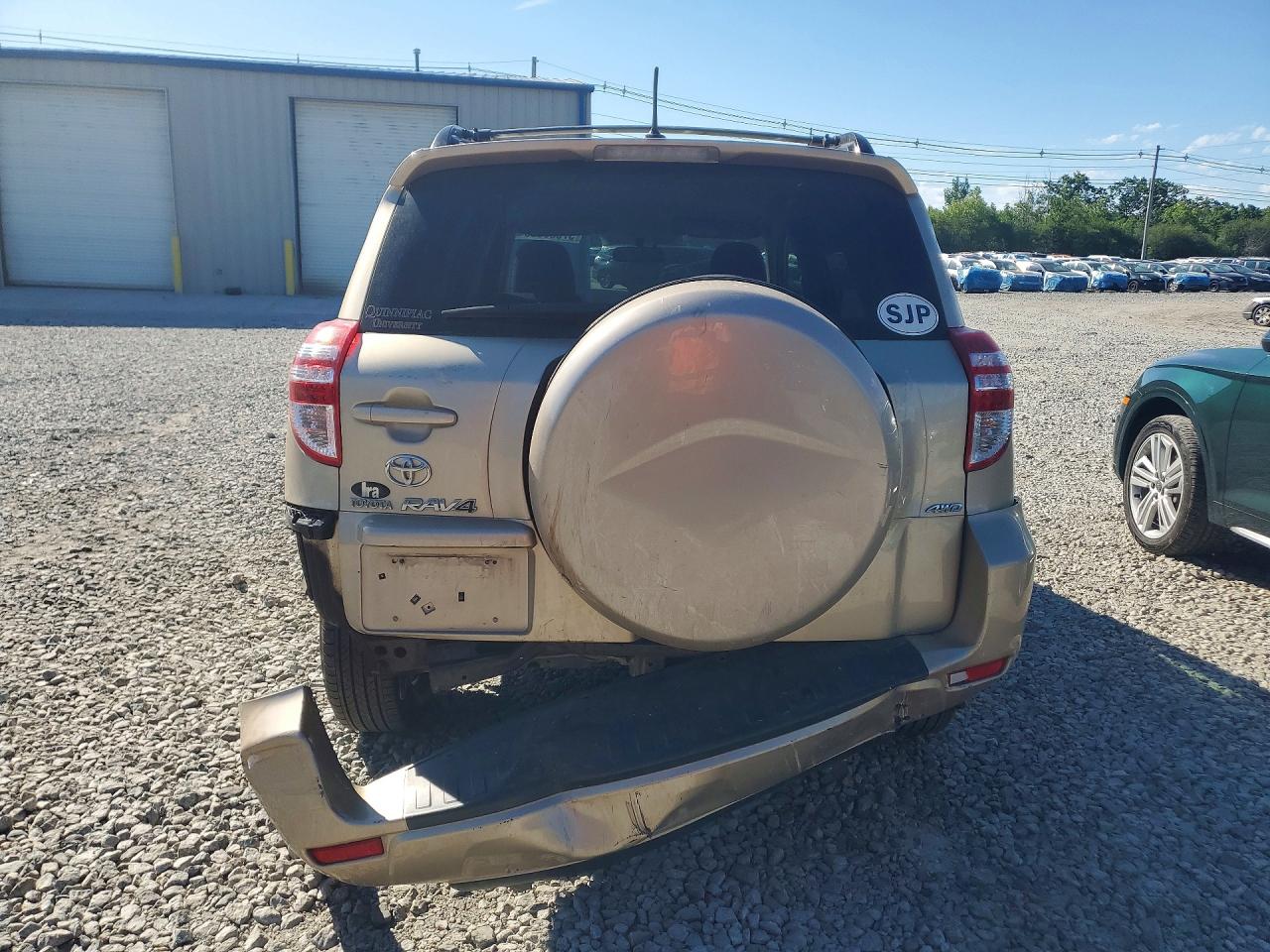 2009 Toyota Rav4 Base Gold vin: JTMBF33VX95014150