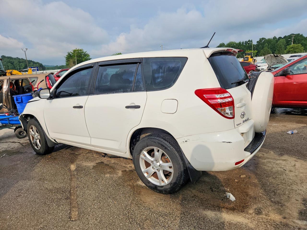 2009 Toyota Rav4 Base Белый vin: JTMBF33VX9D002439