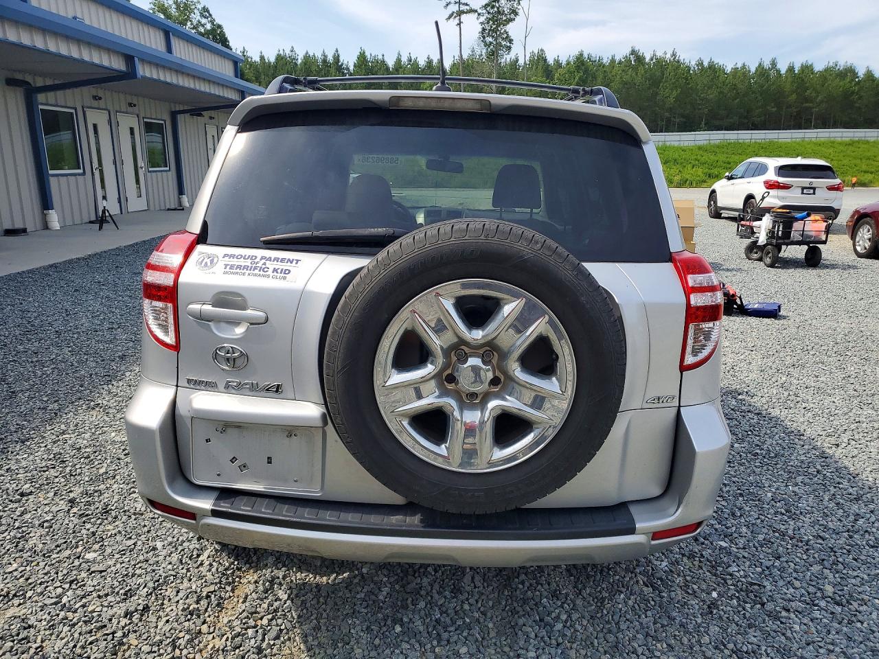 2009 Toyota Rav4 Base Gray vin: JTMBF33VX9D019273