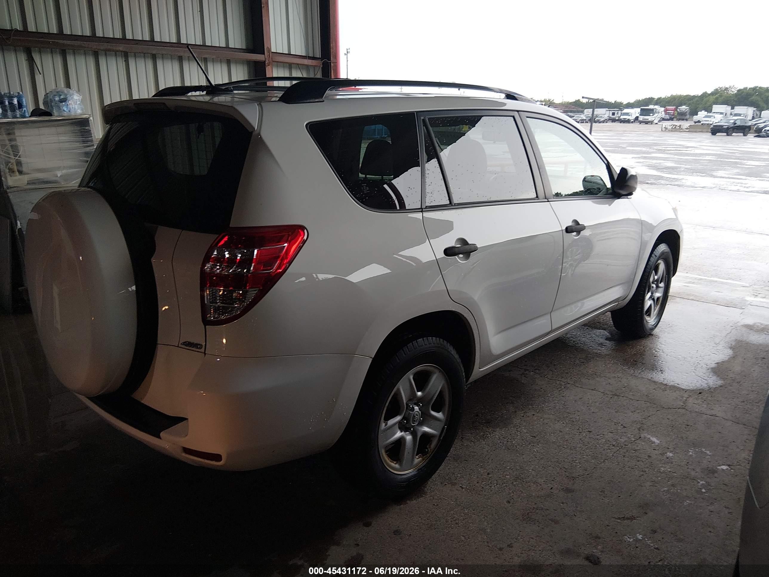 2010 Toyota Rav4   White vin: JTMBF4DV0A5018166