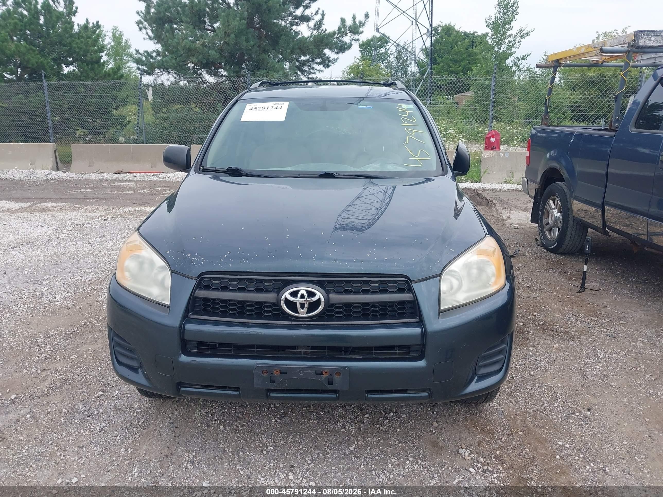 2010 Toyota Rav4   Синий vin: JTMBF4DV0A5029703
