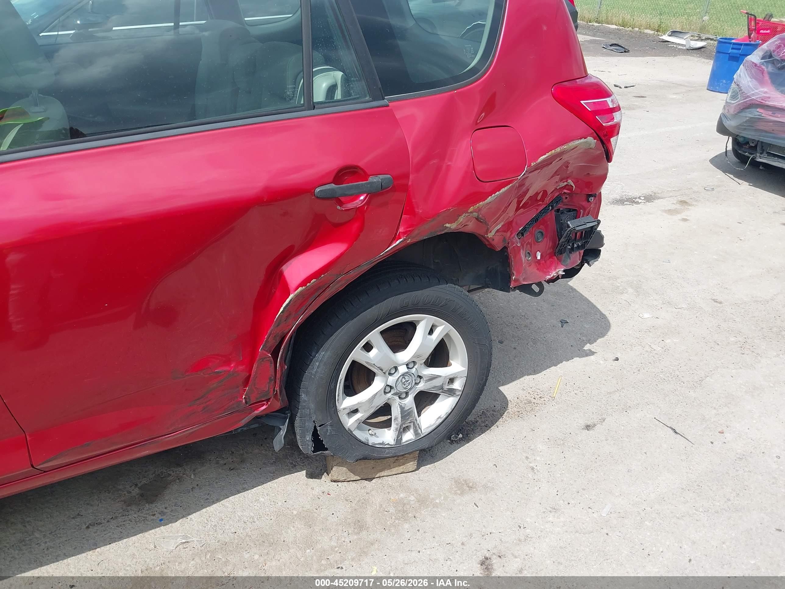 2010 Toyota Rav4   Red vin: JTMBF4DV0AD029058