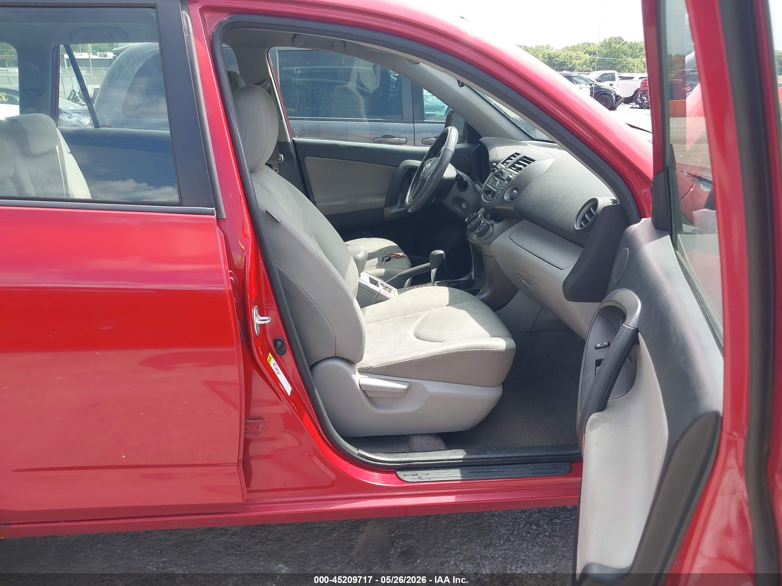 2010 Toyota Rav4   Red vin: JTMBF4DV0AD029058