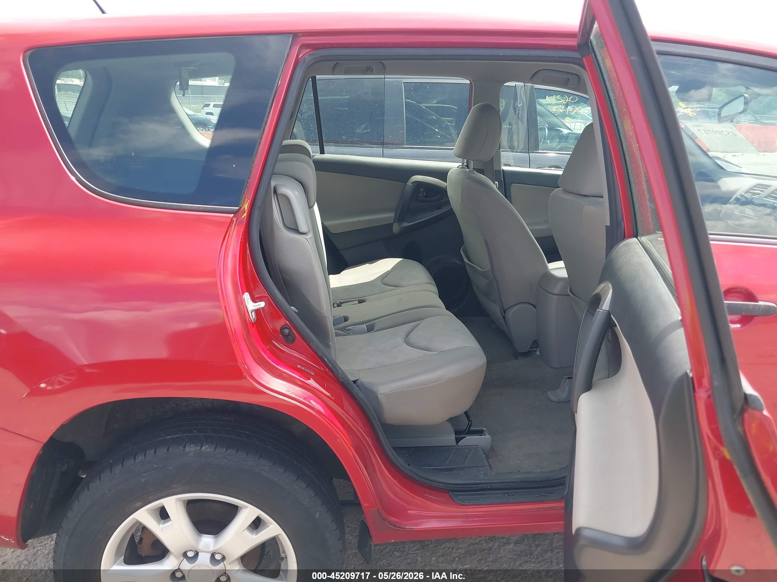 2010 Toyota Rav4   Red vin: JTMBF4DV0AD029058