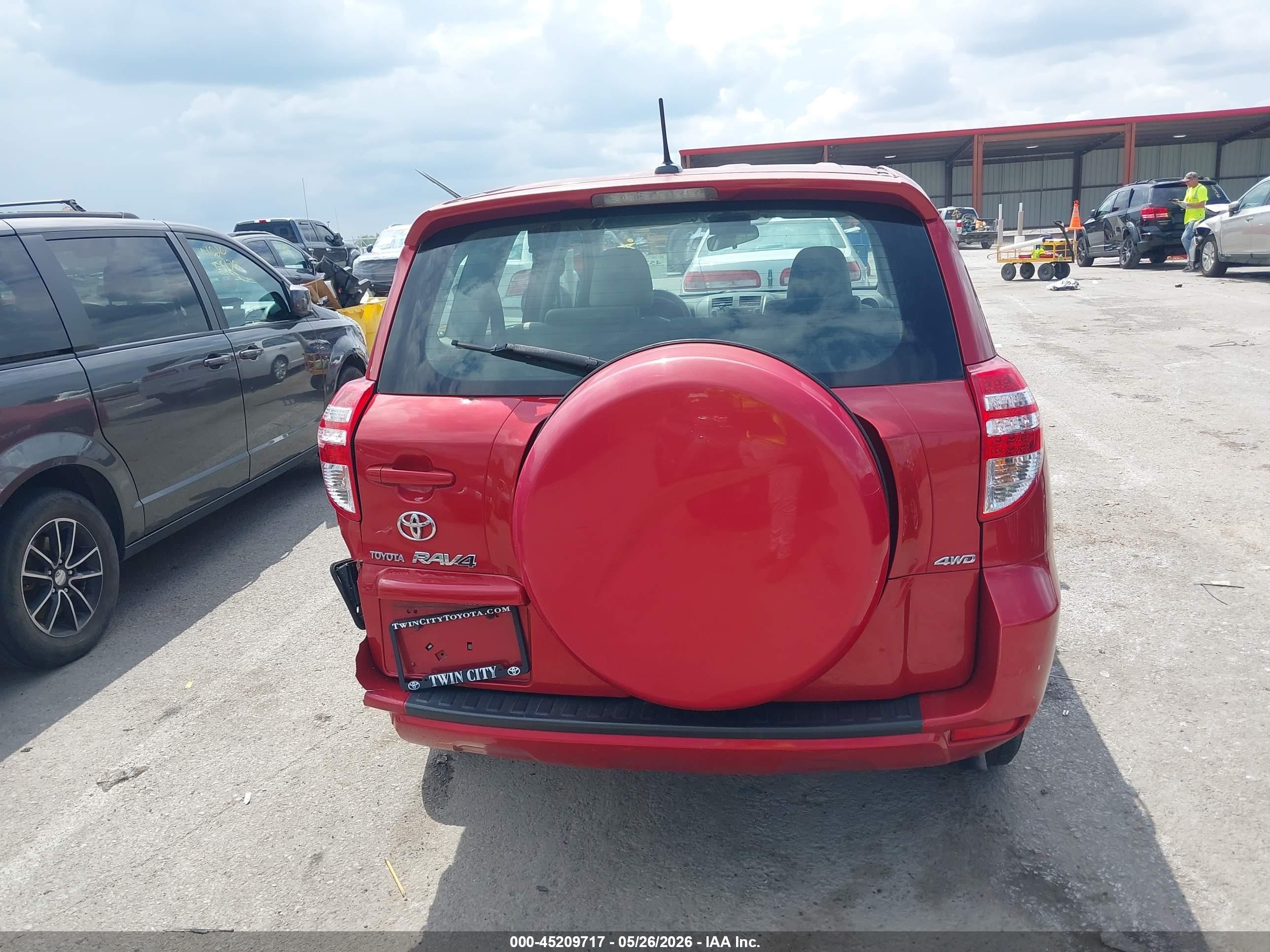 2010 Toyota Rav4   Red vin: JTMBF4DV0AD029058
