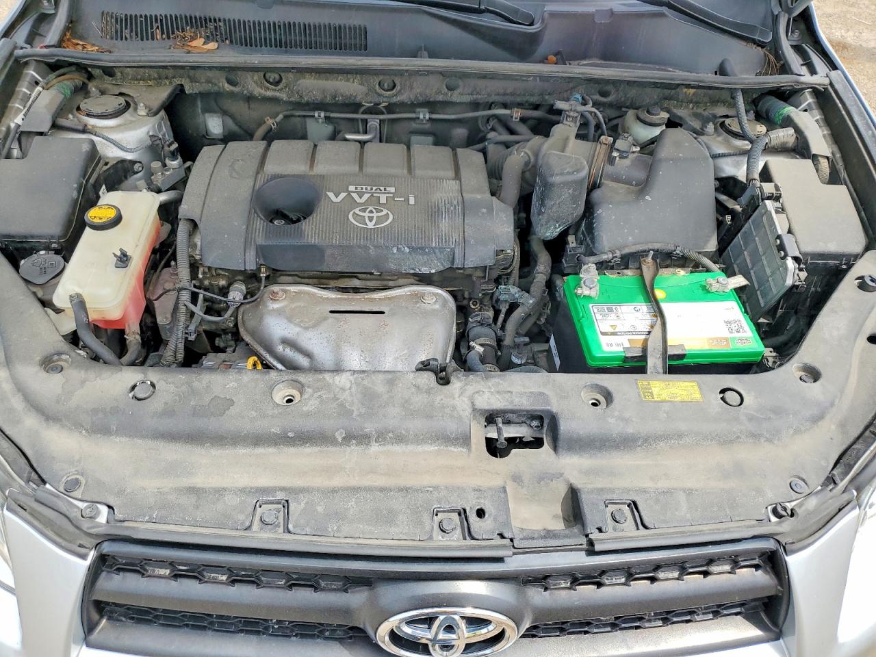 2010 Toyota Rav4 Base Серебряный vin: JTMBF4DV0AD038407