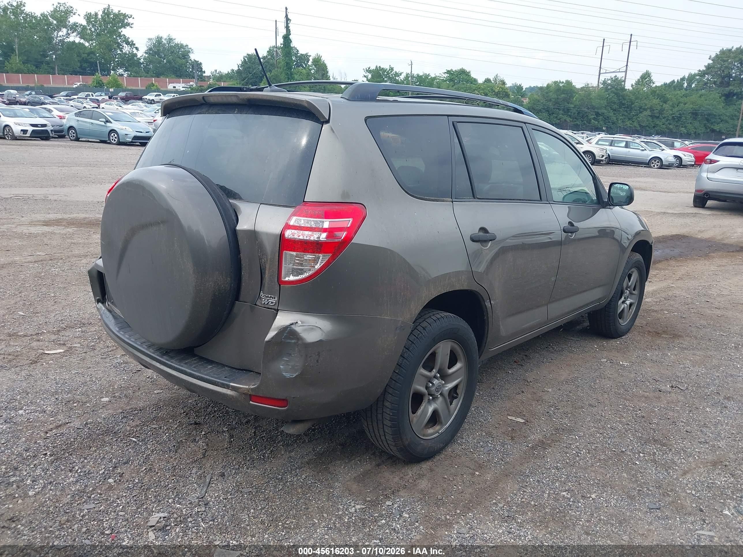 2010 Toyota Rav4   Коричневый vin: JTMBF4DV0AD039640
