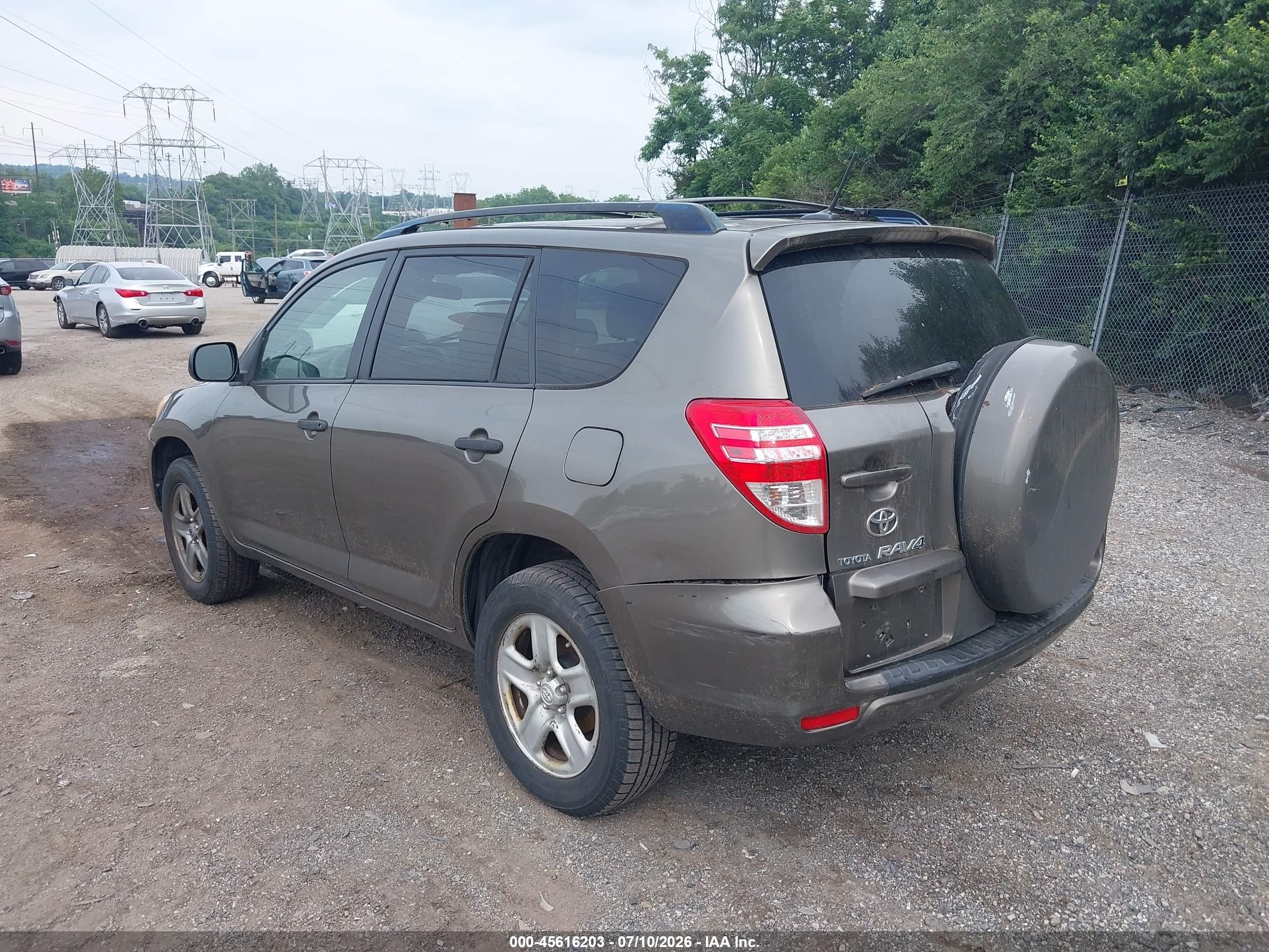 2010 Toyota Rav4   Коричневый vin: JTMBF4DV0AD039640