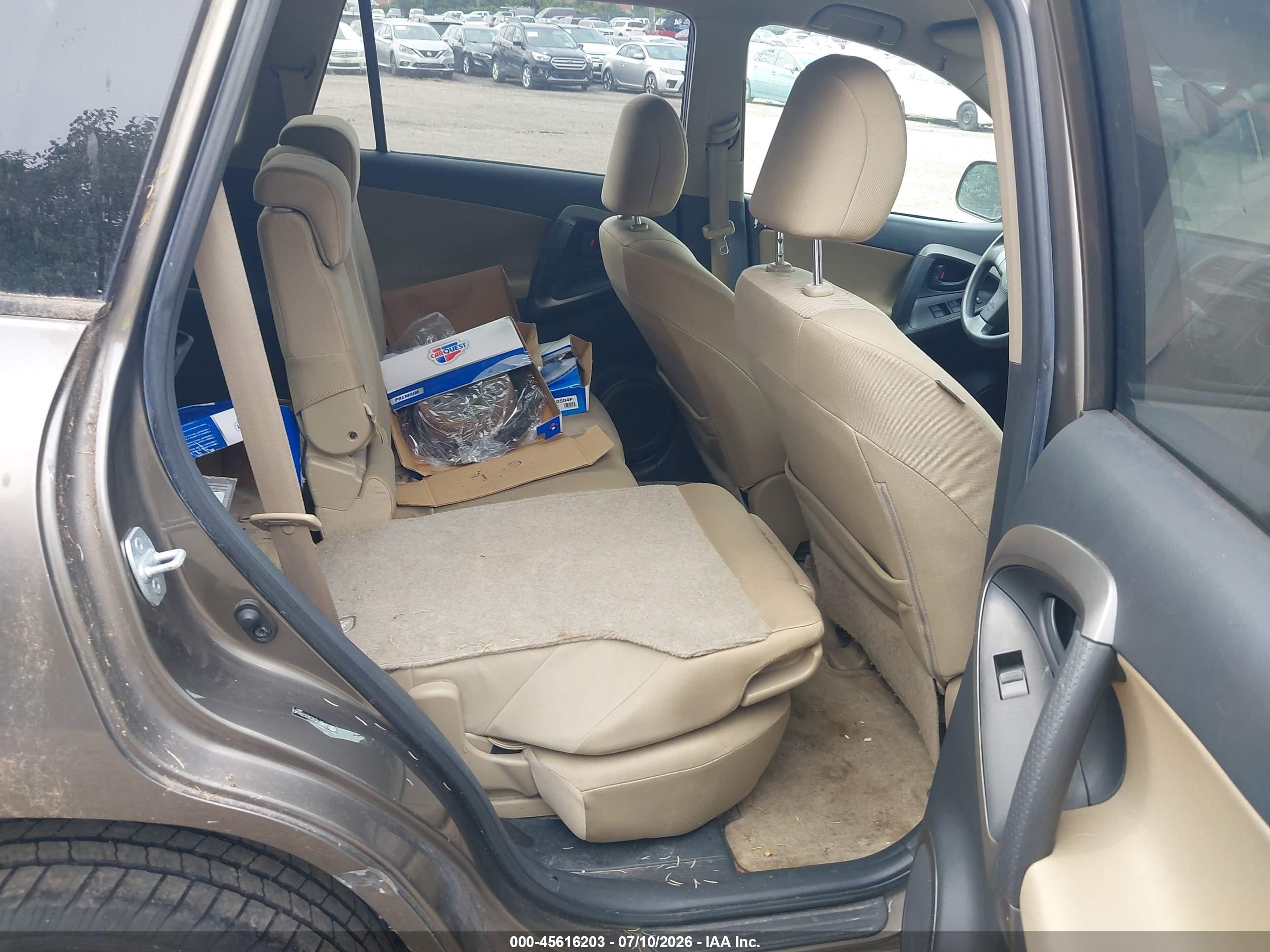 2010 Toyota Rav4   Коричневый vin: JTMBF4DV0AD039640