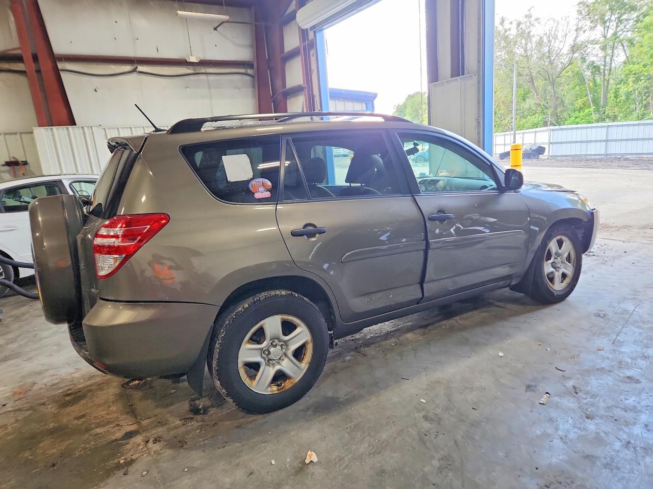 2011 Toyota Rav4 Base Brown vin: JTMBF4DV0BD040966
