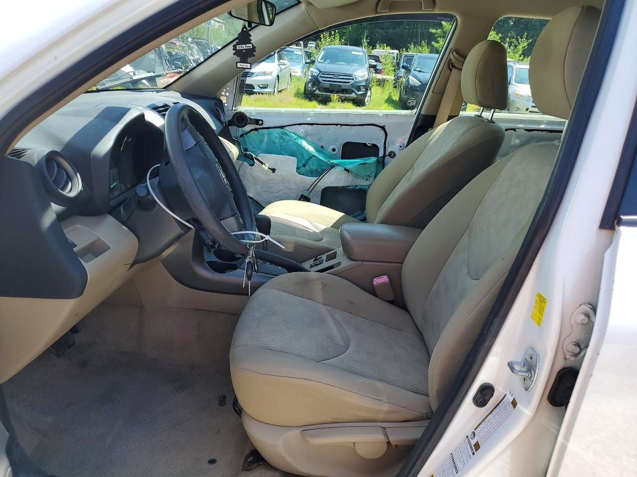 2010 Toyota Rav4 Base White vin: JTMBF4DV1A5020041