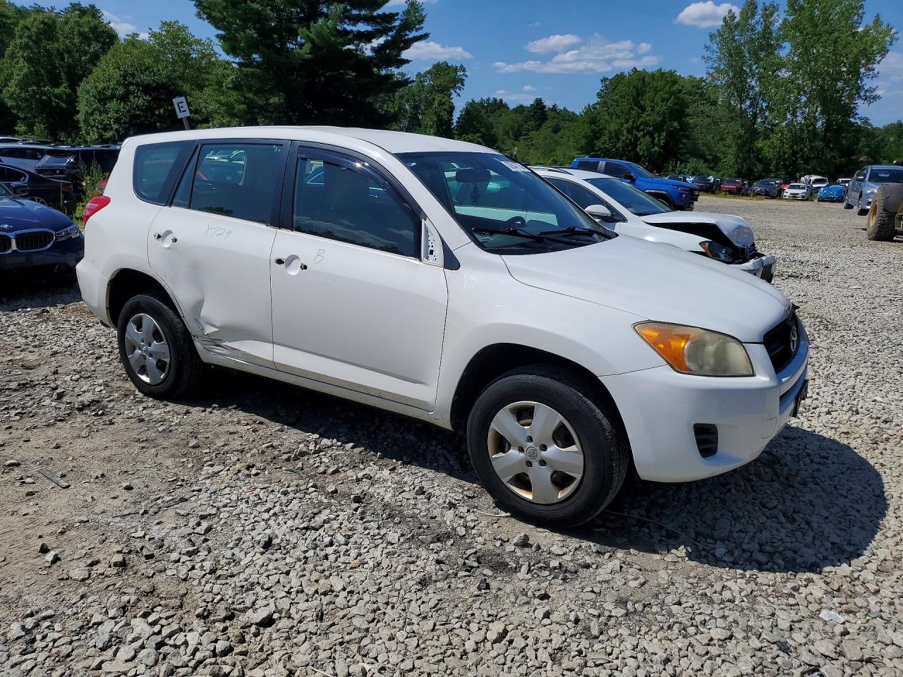 2010 Toyota Rav4 Base White vin: JTMBF4DV1A5020041