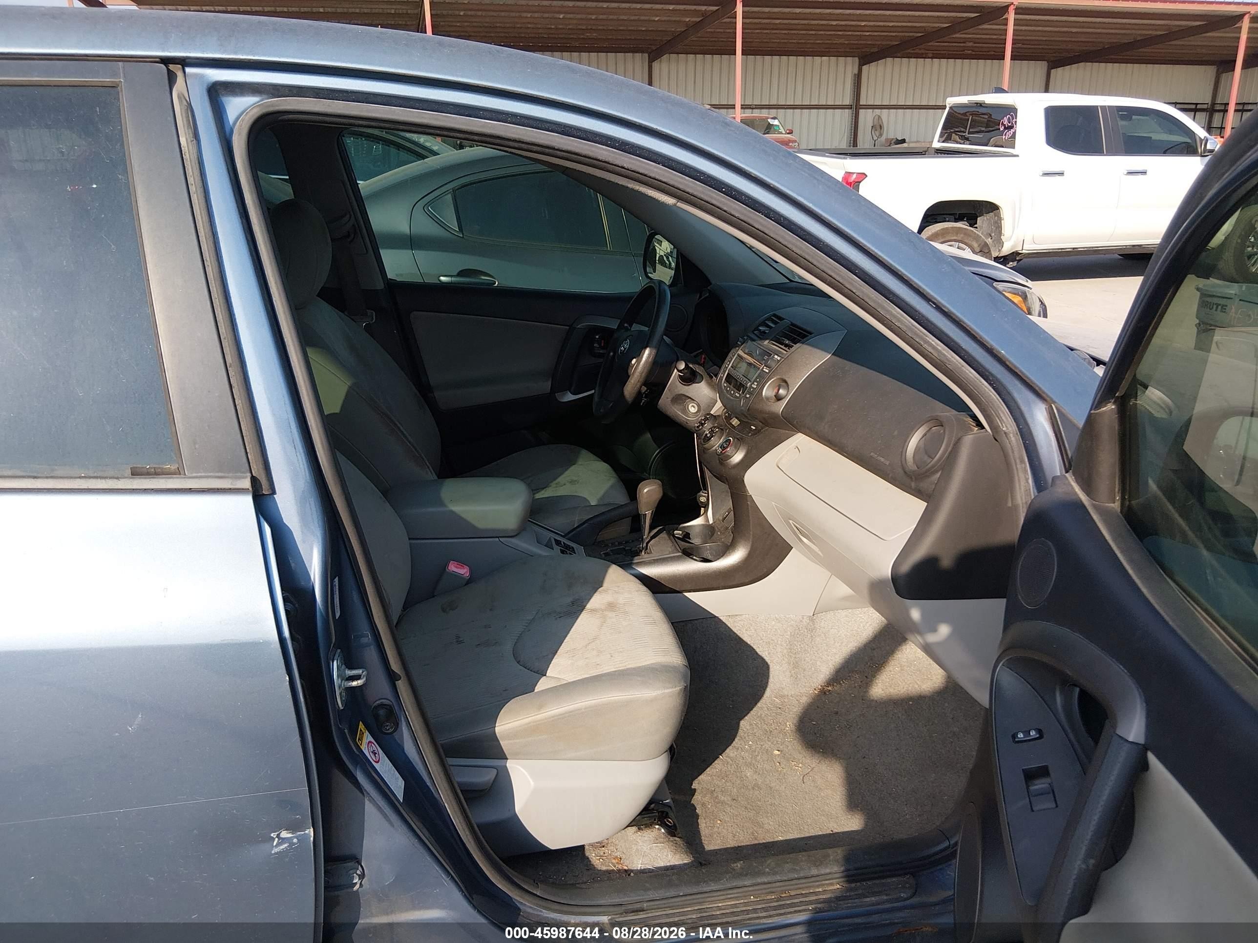 2010 Toyota Rav4   Blue vin: JTMBF4DV1A5020976