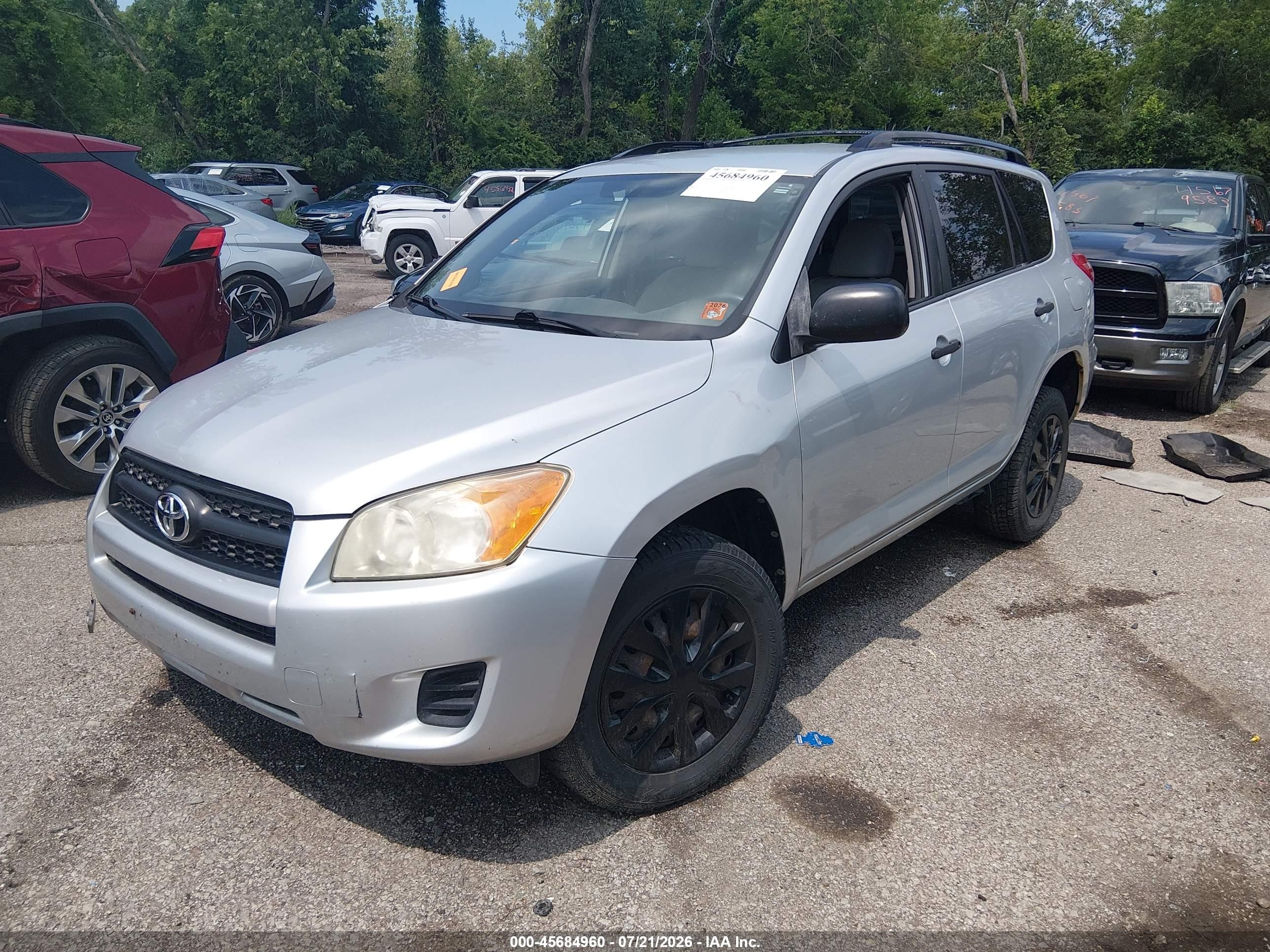 2010 Toyota Rav4   Silver vin: JTMBF4DV1AD028131