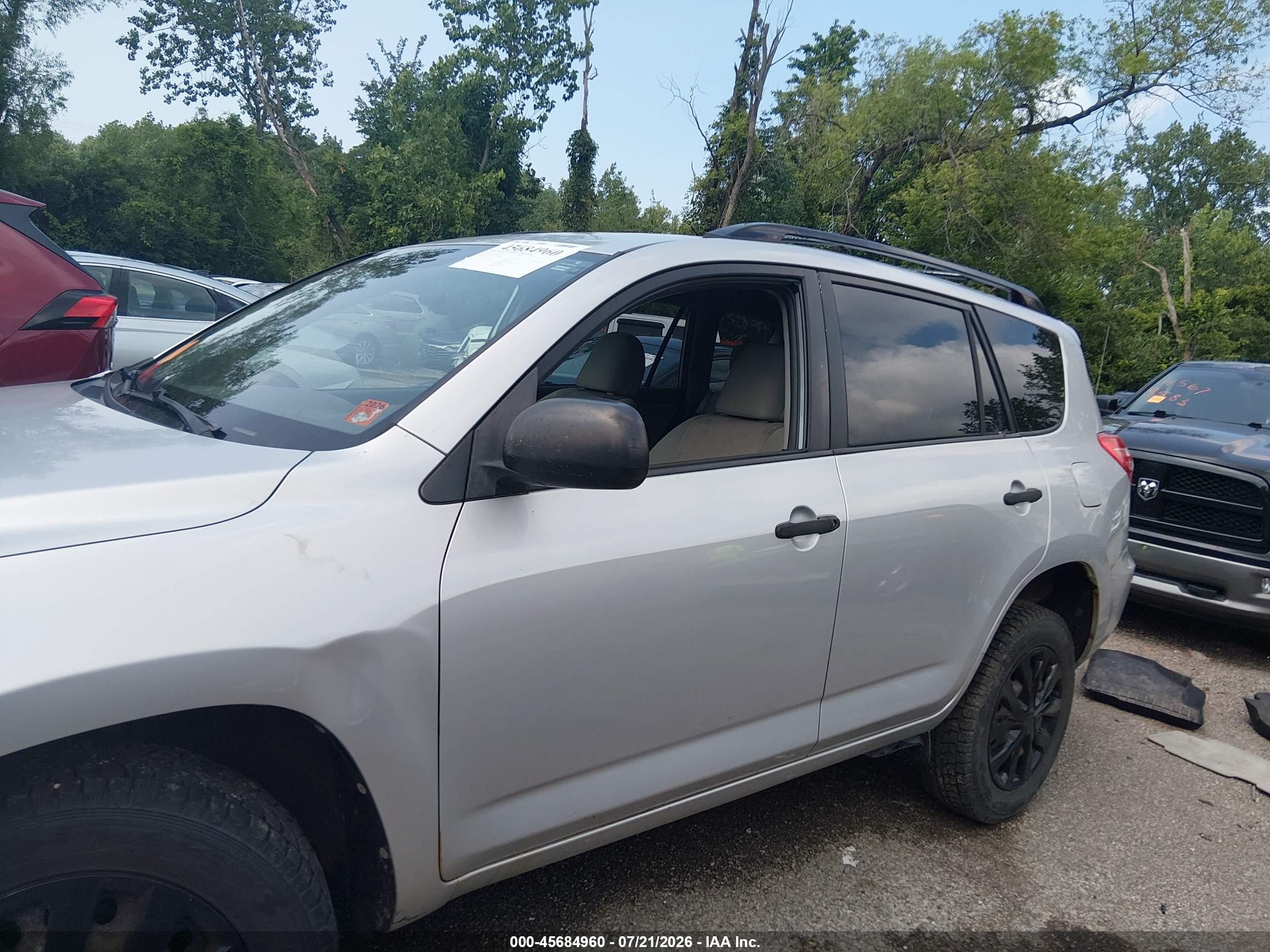 2010 Toyota Rav4   Silver vin: JTMBF4DV1AD028131