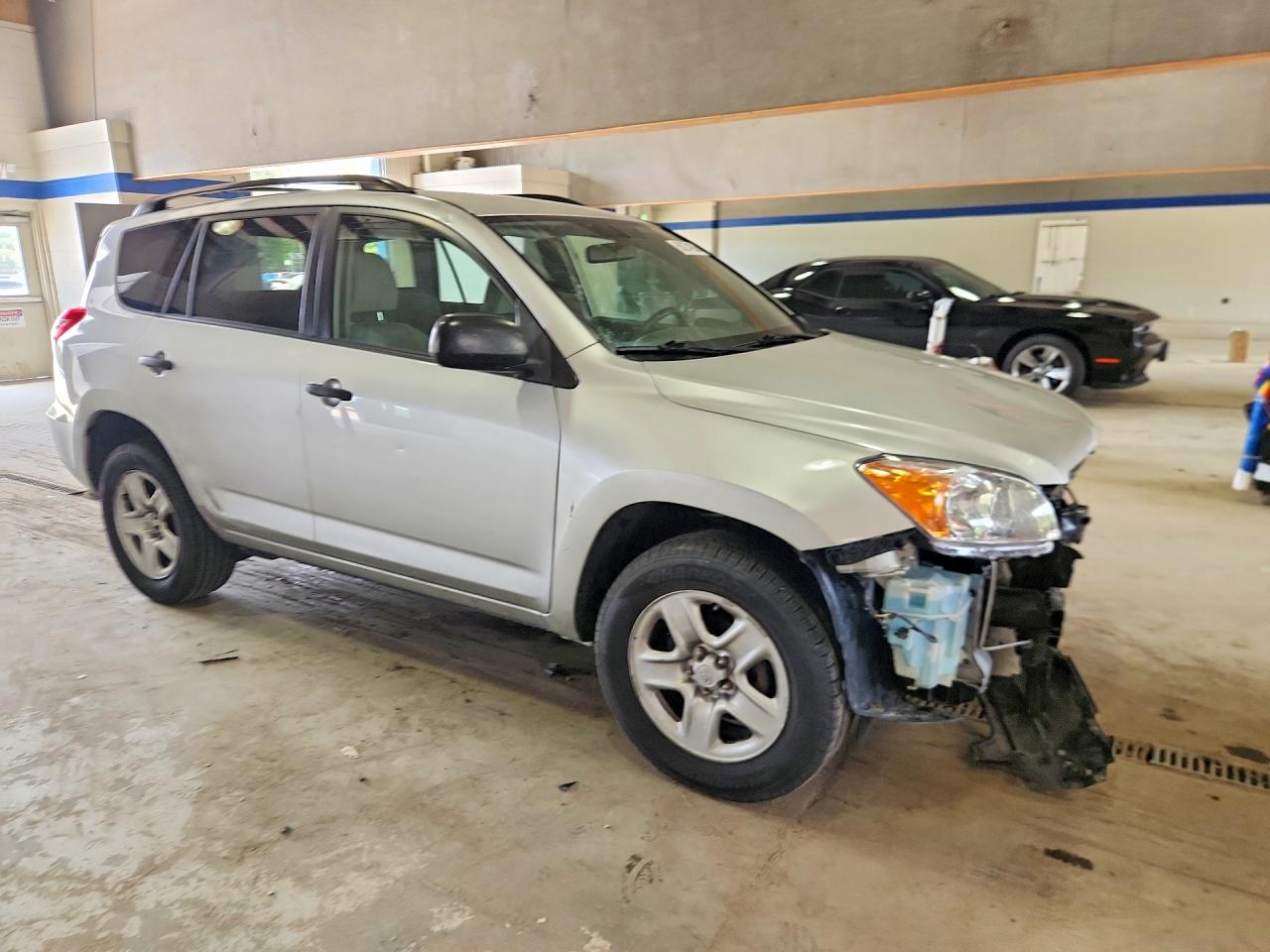 2011 Toyota Rav4 Base Silver vin: JTMBF4DV1B5046947