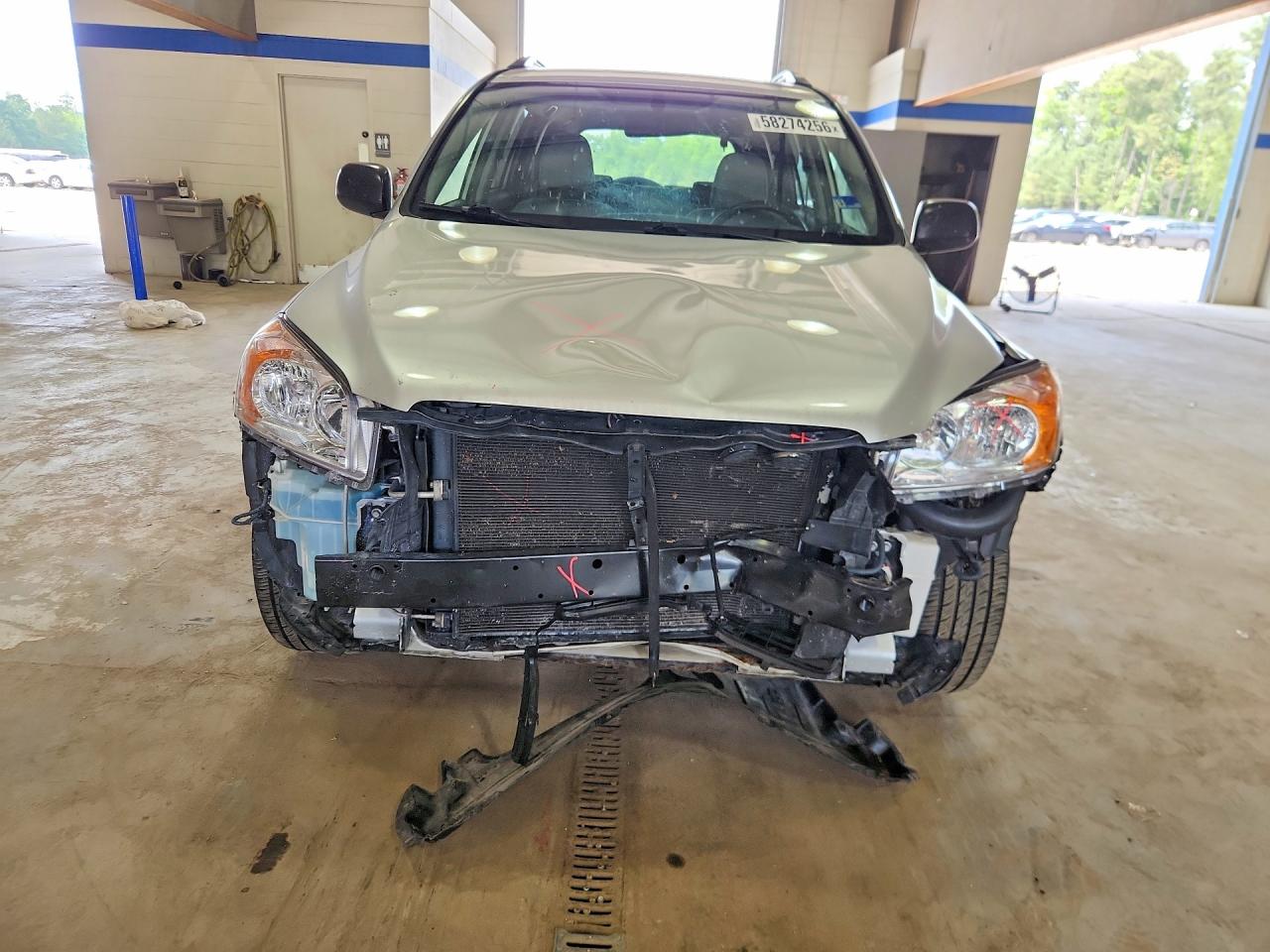 2011 Toyota Rav4 Base Silver vin: JTMBF4DV1B5046947