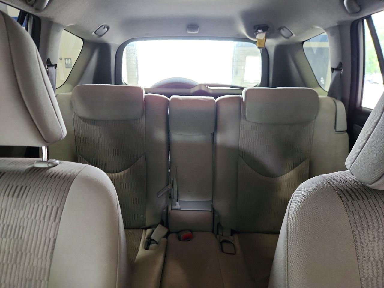 2011 Toyota Rav4 Base Silver vin: JTMBF4DV1B5046947