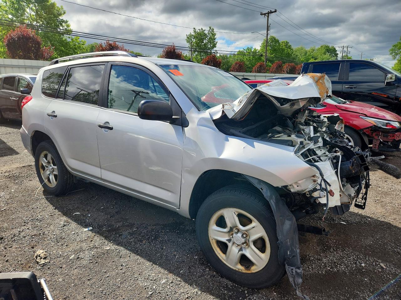 2011 Toyota Rav4 Base Silver vin: JTMBF4DV1BD041785
