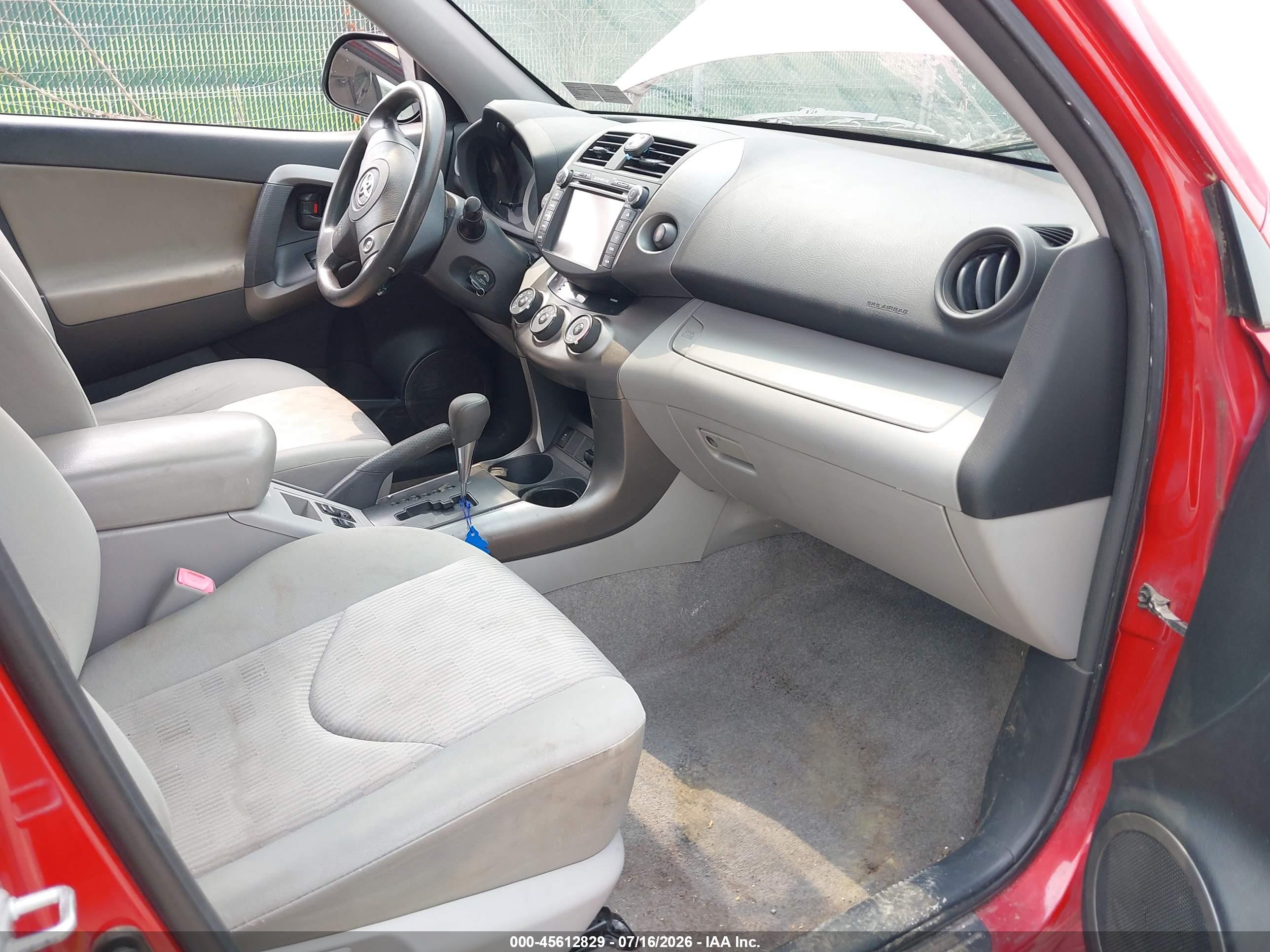 2011 Toyota Rav4 Red vin: JTMBF4DV1BD042256