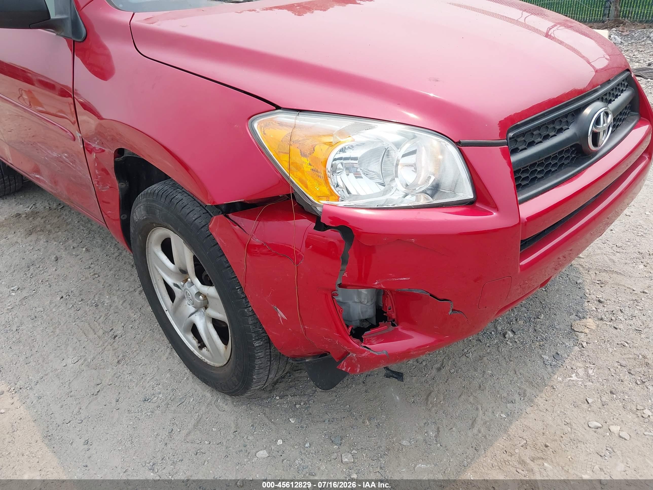 2011 Toyota Rav4 Red vin: JTMBF4DV1BD042256