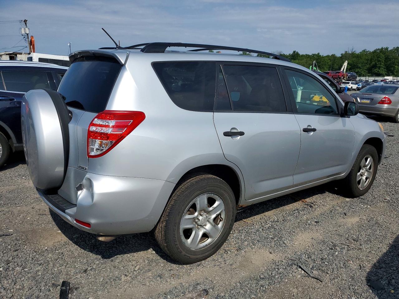 2010 Toyota Rav4 Base Silver vin: JTMBF4DV2A5019660