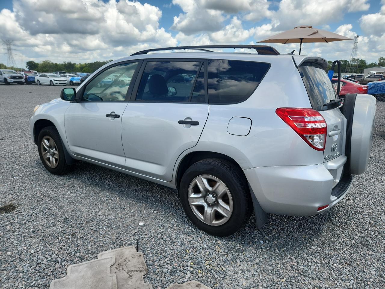 2010 Toyota Rav4 Base Серебряный vin: JTMBF4DV2A5025703
