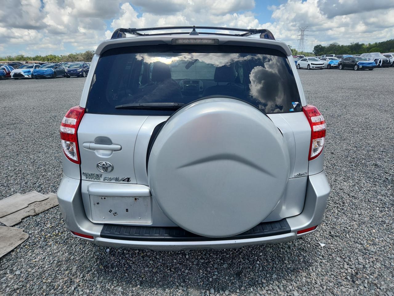 2010 Toyota Rav4 Base Серебряный vin: JTMBF4DV2A5025703